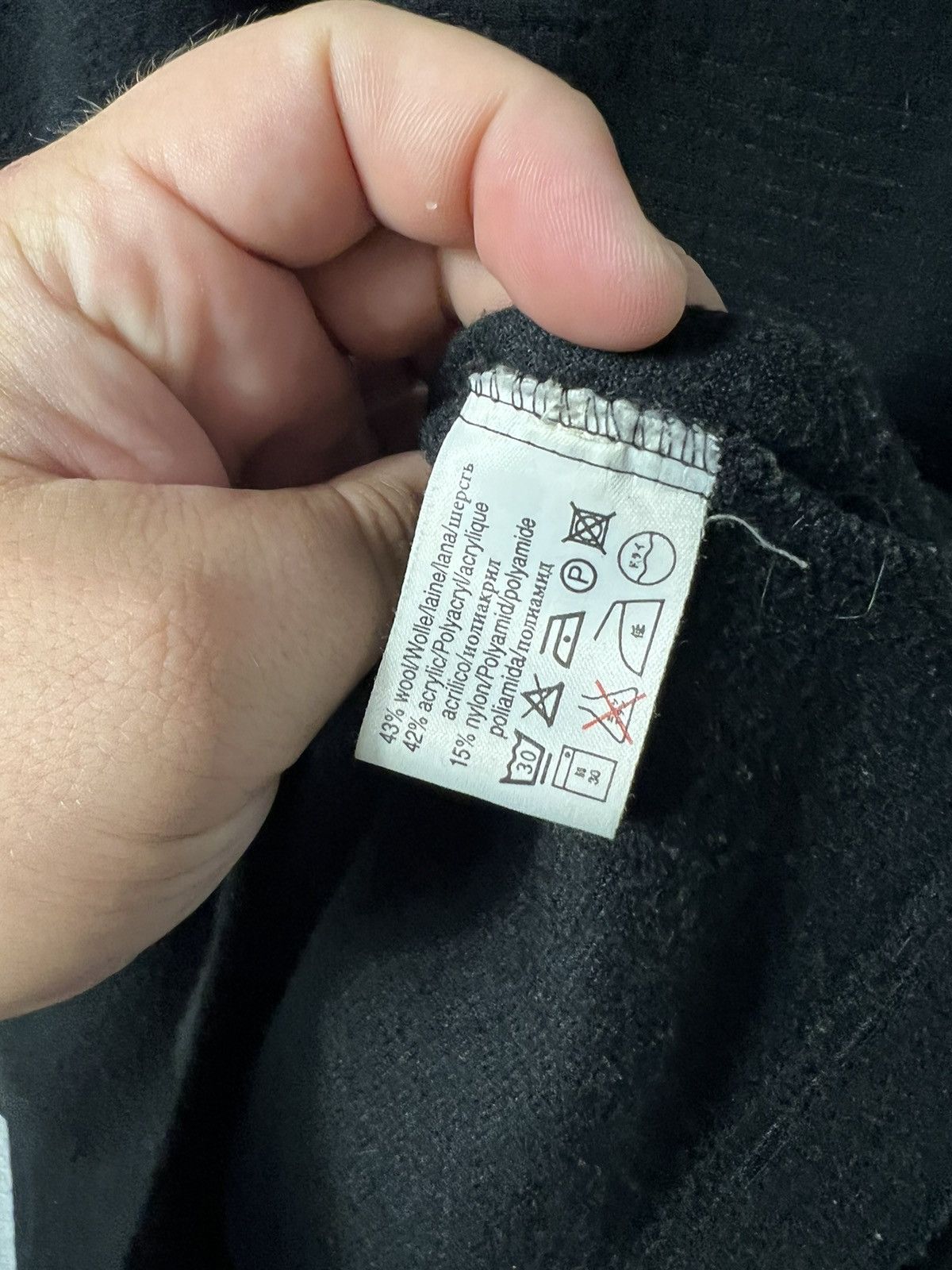 Hugo Boss × Vintage Vintage HUGO BOSS 1/4 Zip Pullover Wool & Acrylic & Nylon Size US L / EU 52-54 / 3 - 10 Thumbnail