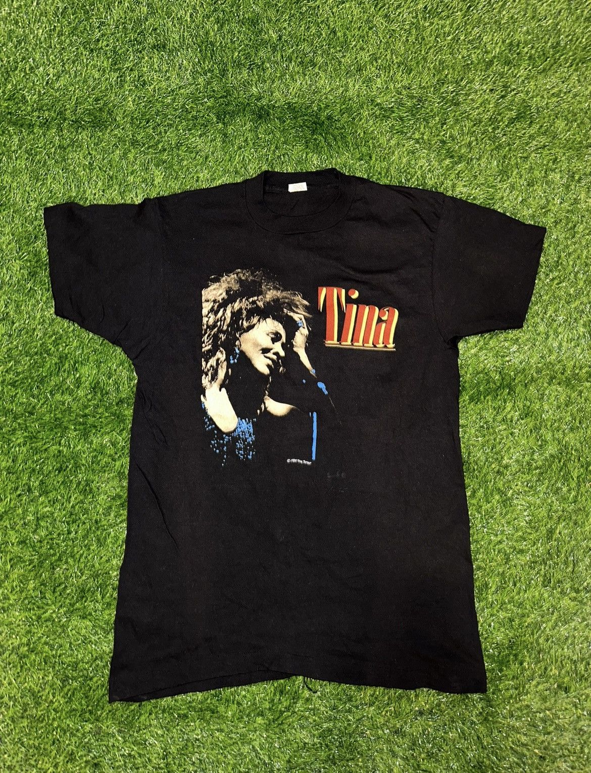 Vintage Vintage 1985 Tina Turner Private Dancer Tour Tee Size L Size US L / EU 52-54 / 3 - 1 Thumbnail
