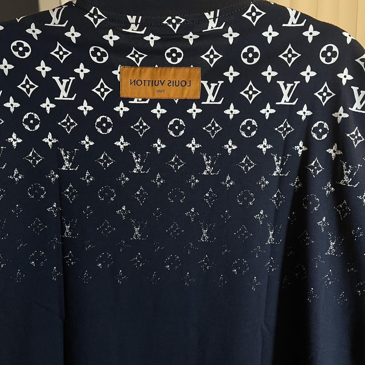 Louis Vuitton T-shirt Louis Vuitton Monogram Gradient Homme Size US S / EU 44-46 / 1 - 4 Thumbnail