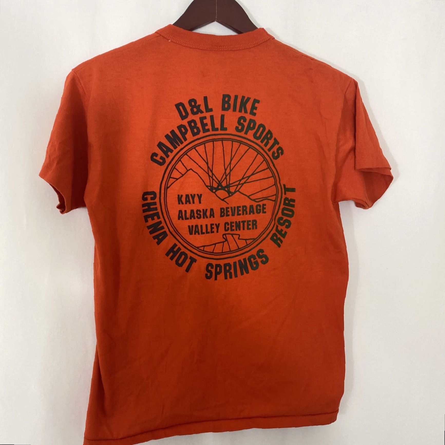 Russell Athletic VINTAGE Men’s M T-Shirt Orange Chena Hot Springs Bike Classic Turtles USA 1980s Redick Art Mens Newrch Sleeve Short Cotton Blend White? Size US M / EU 48-50 / 2 - 2 Thumbnail