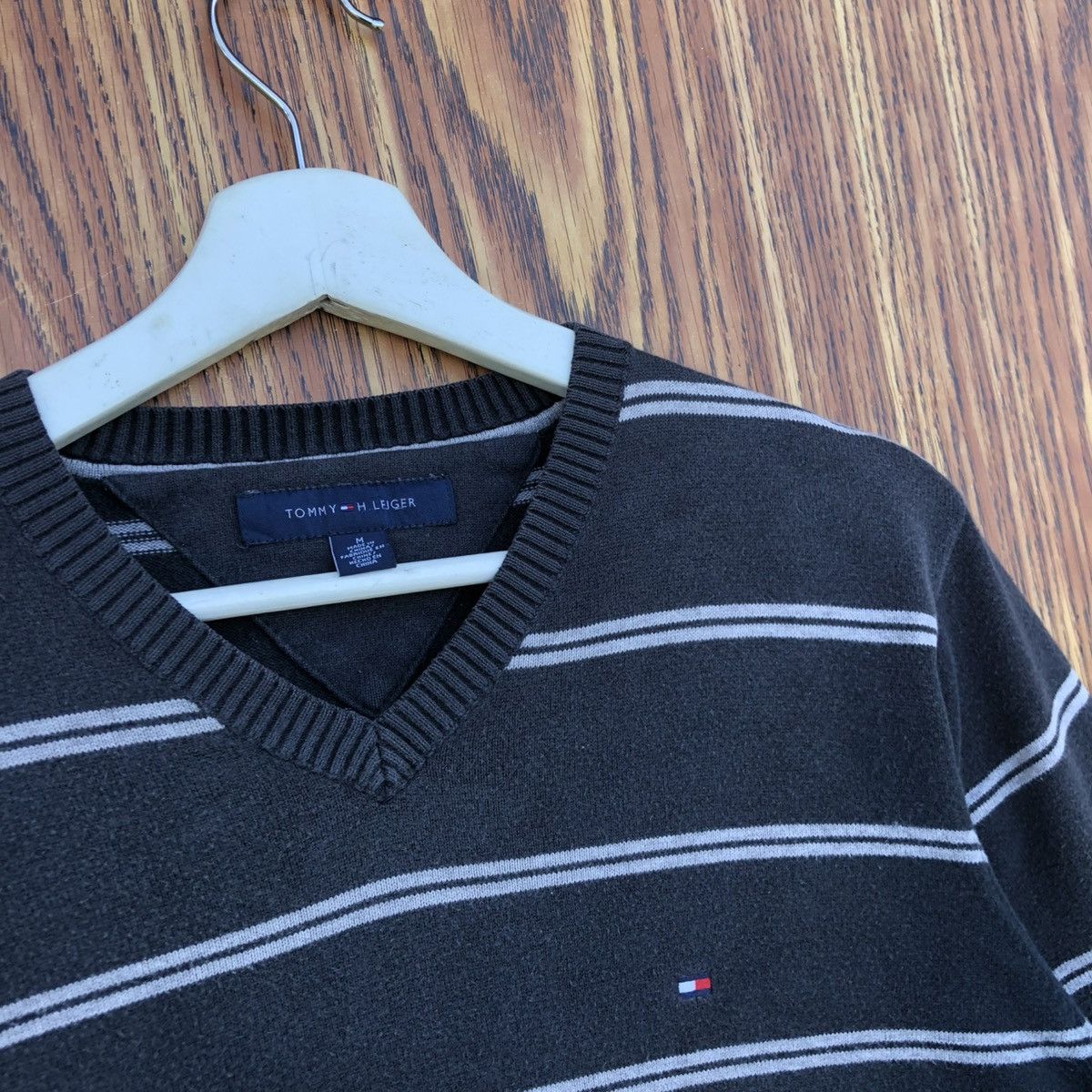 Tommy Hilfiger Tommy Hilfiger V neck Pullover Sweatshirt Size US M / EU 48-50 / 2 - 5 Thumbnail
