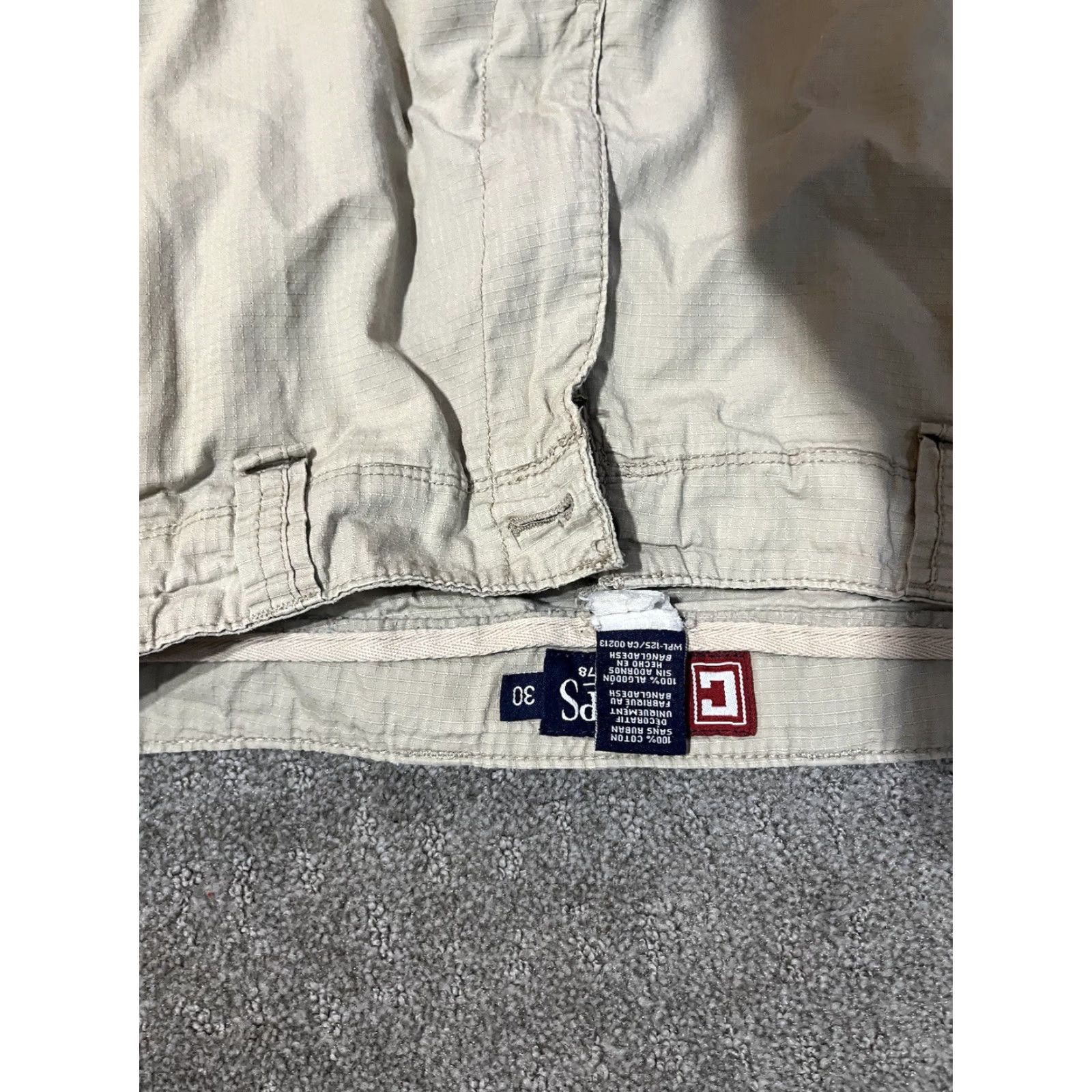Chaps Chaps Men's Khaki Cargo Shorts Size 30 Regular Cotton Beige Cargo Shorts Mens 30 Beige Size US 30 / EU 46 - 3 Thumbnail