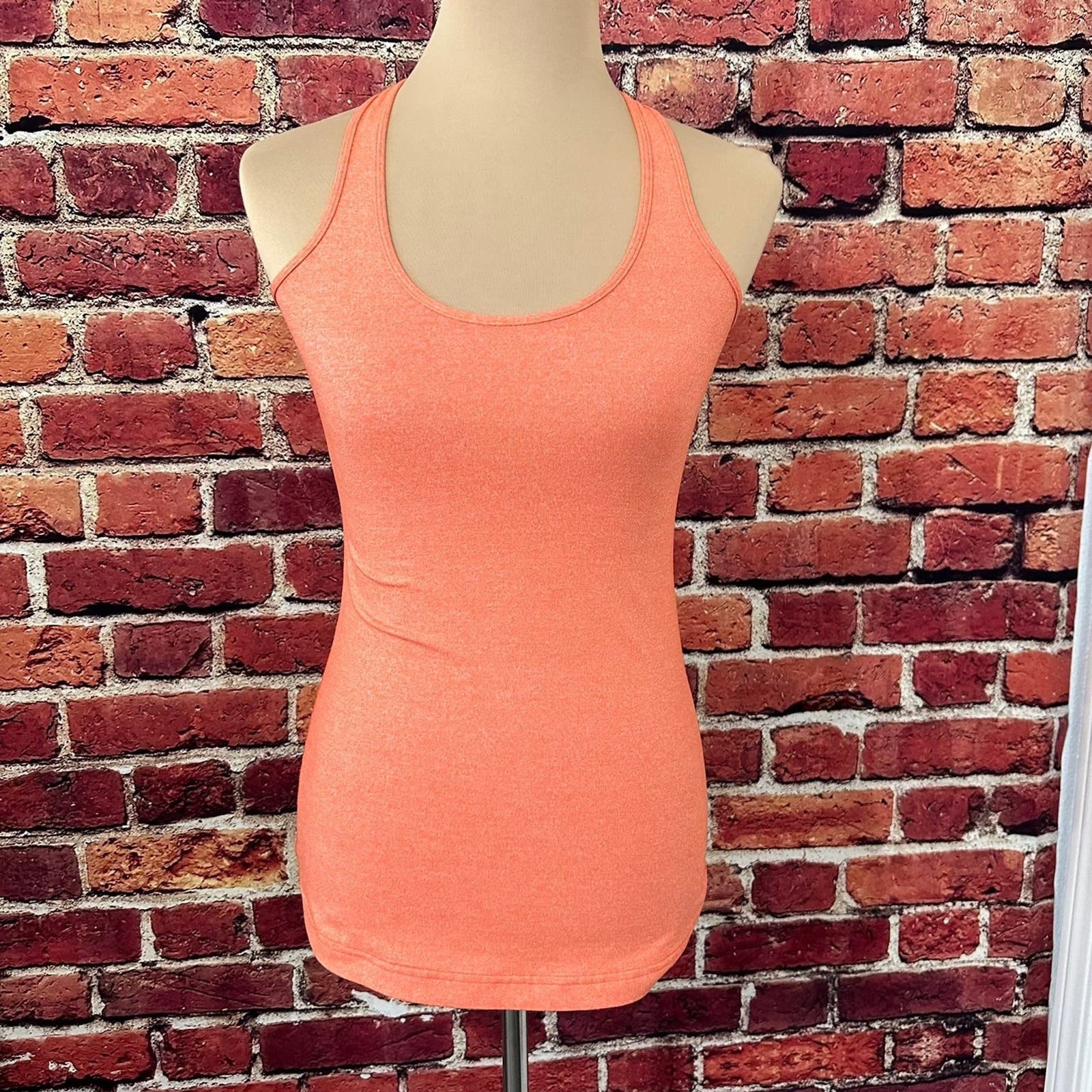 Lululemon Lululemon Tank Top size 6 Size S / US 4 / IT 40 - 1 Thumbnail