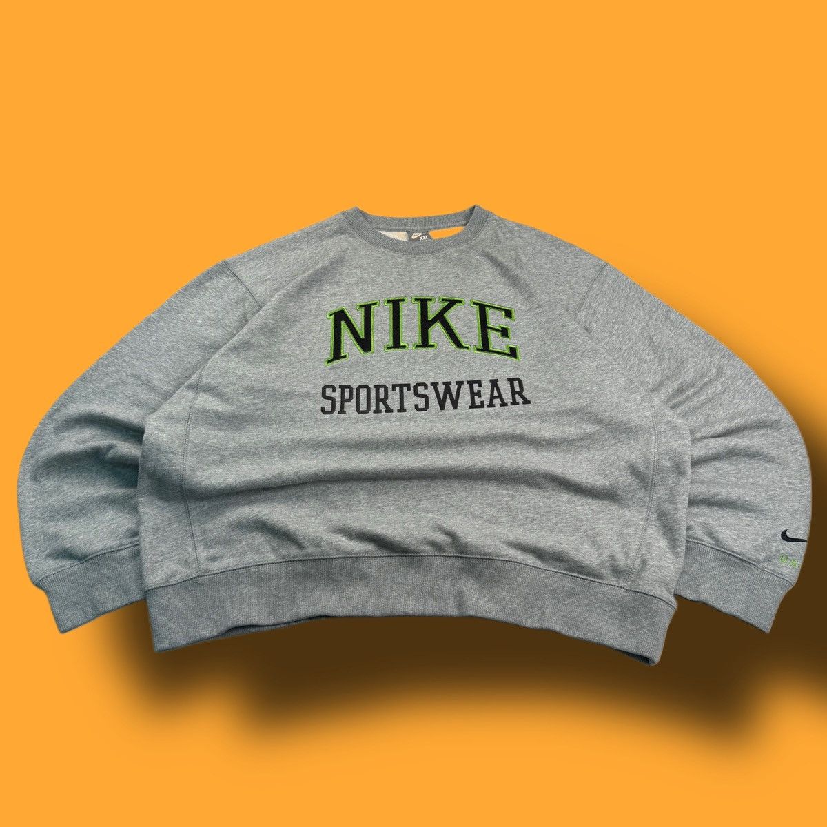 Nike × Vintage NIKE VINTAGE CENTER LOGO OVERSIZE BOXY SWEATSHIRT Size US XXL / EU 58 / 5 - 1 Thumbnail
