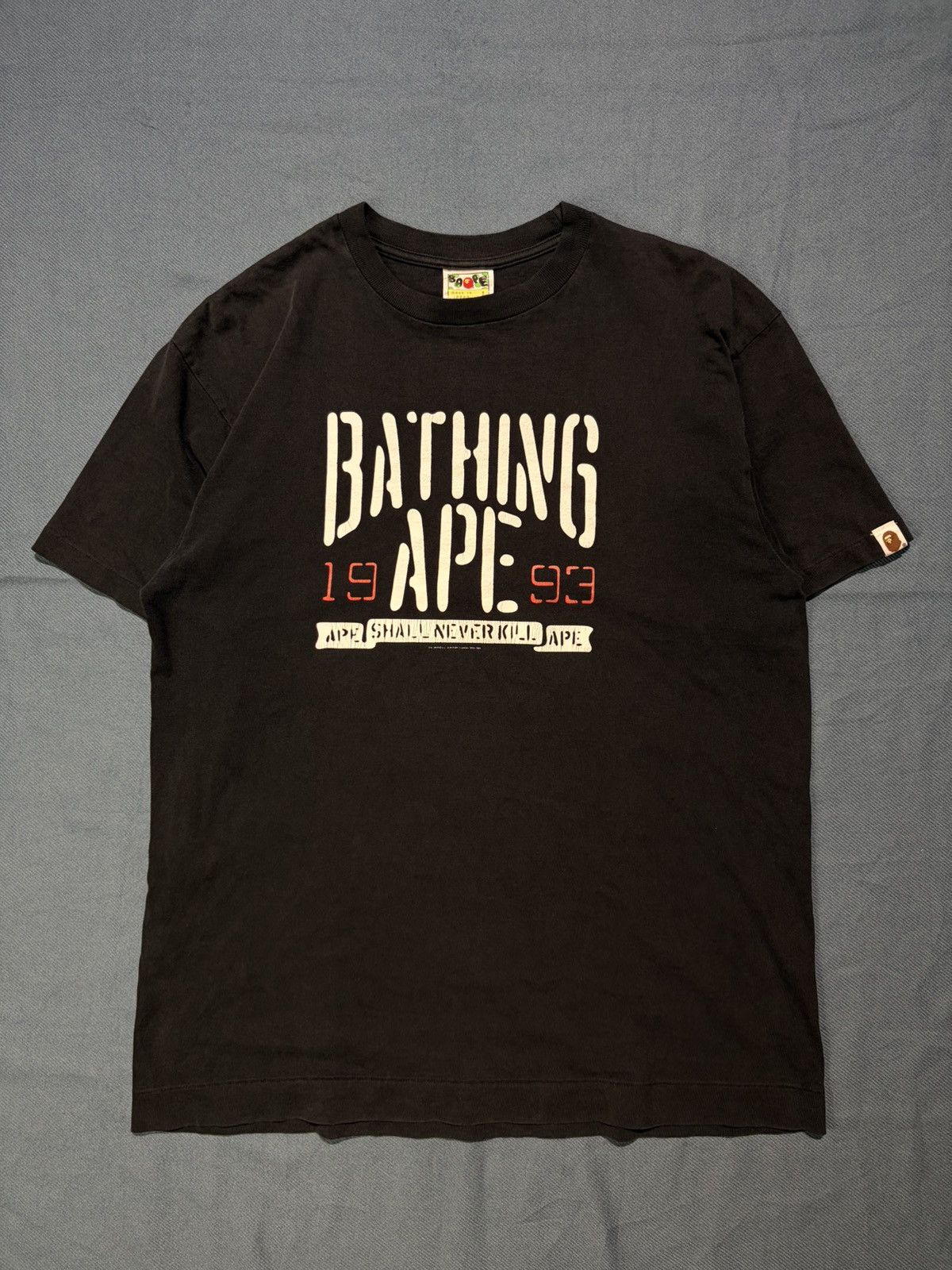 Bape Vtg Bape A Bathing Ape 1993 t shirt Size US L / EU 52-54 / 3 - 1 Thumbnail