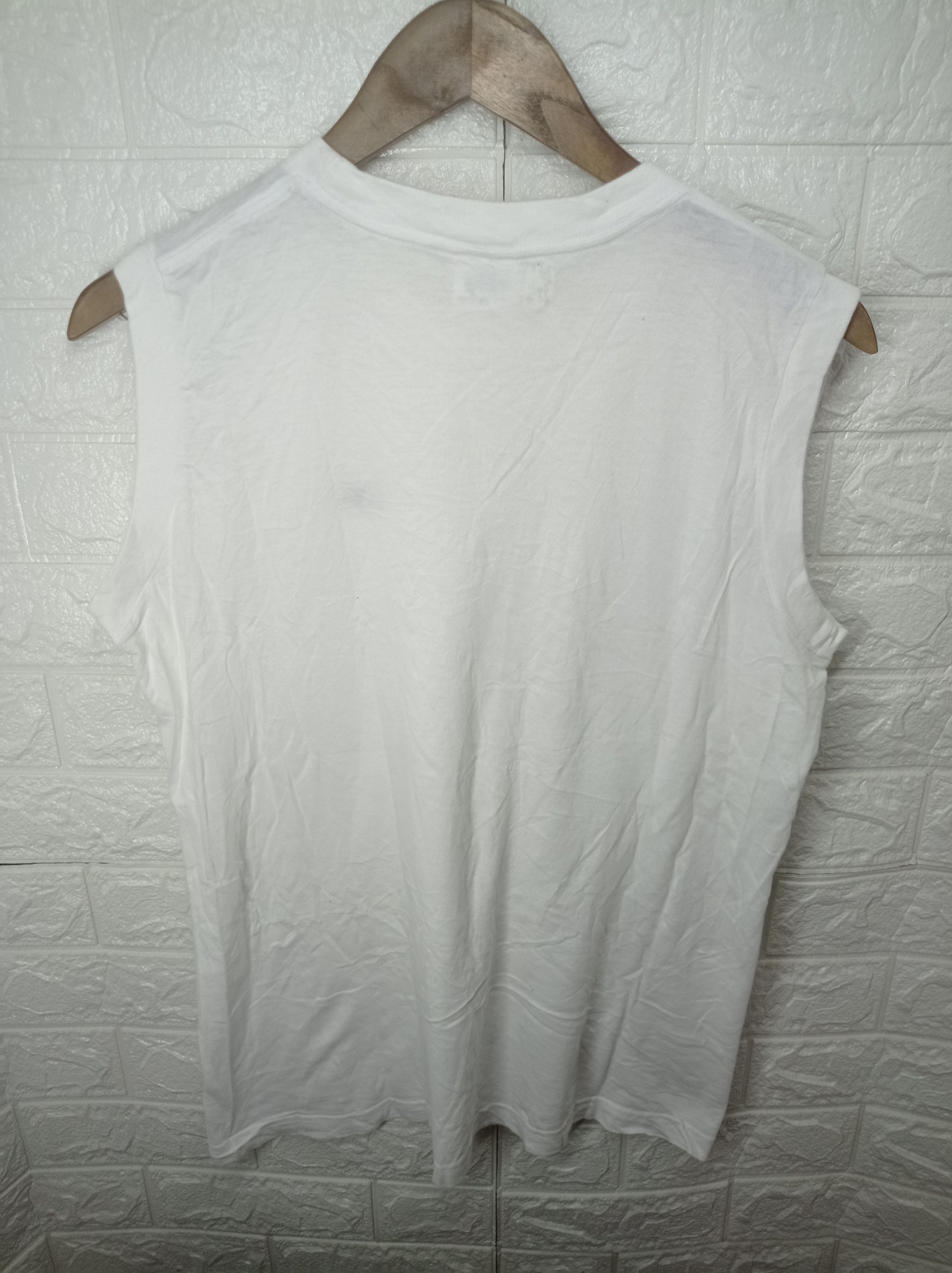United Colors Of Benetton Benetton sleeveless embroidery logo 90's #GL 0006 Size US L / EU 52-54 / 3 - 3 Thumbnail
