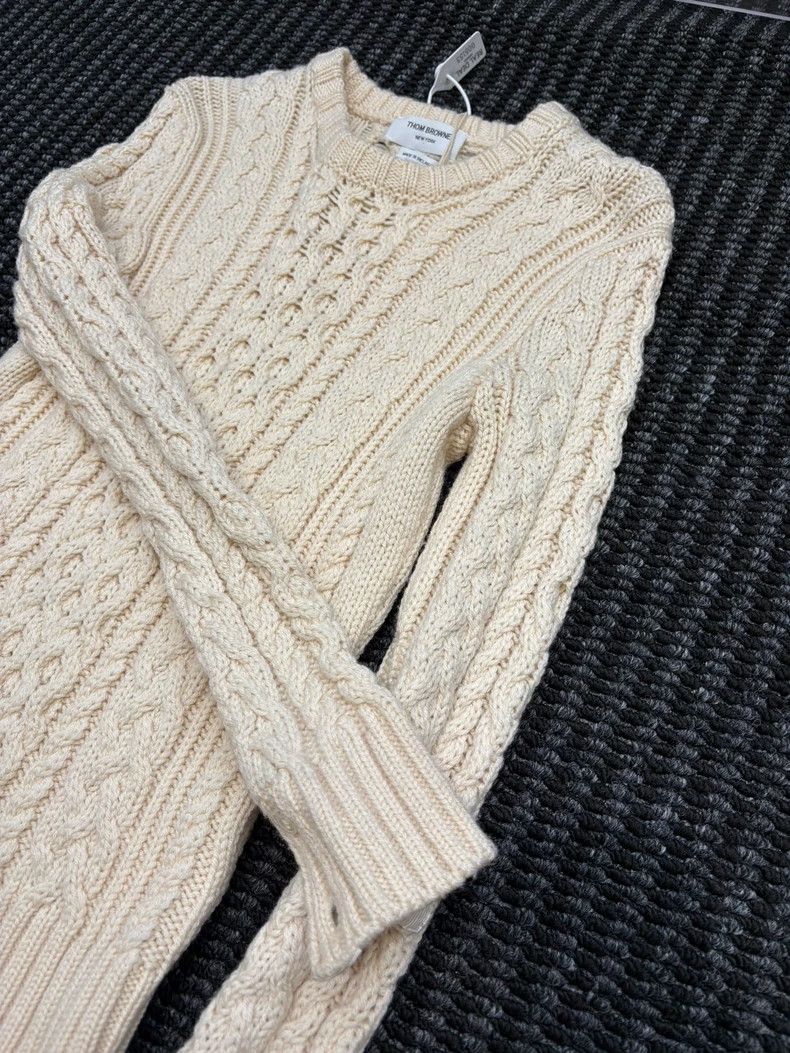 Thom Browne Thom Browne Round neck thick knit long sleeve sweater Size M / US 6-8 / IT 42-44 - 3 Thumbnail