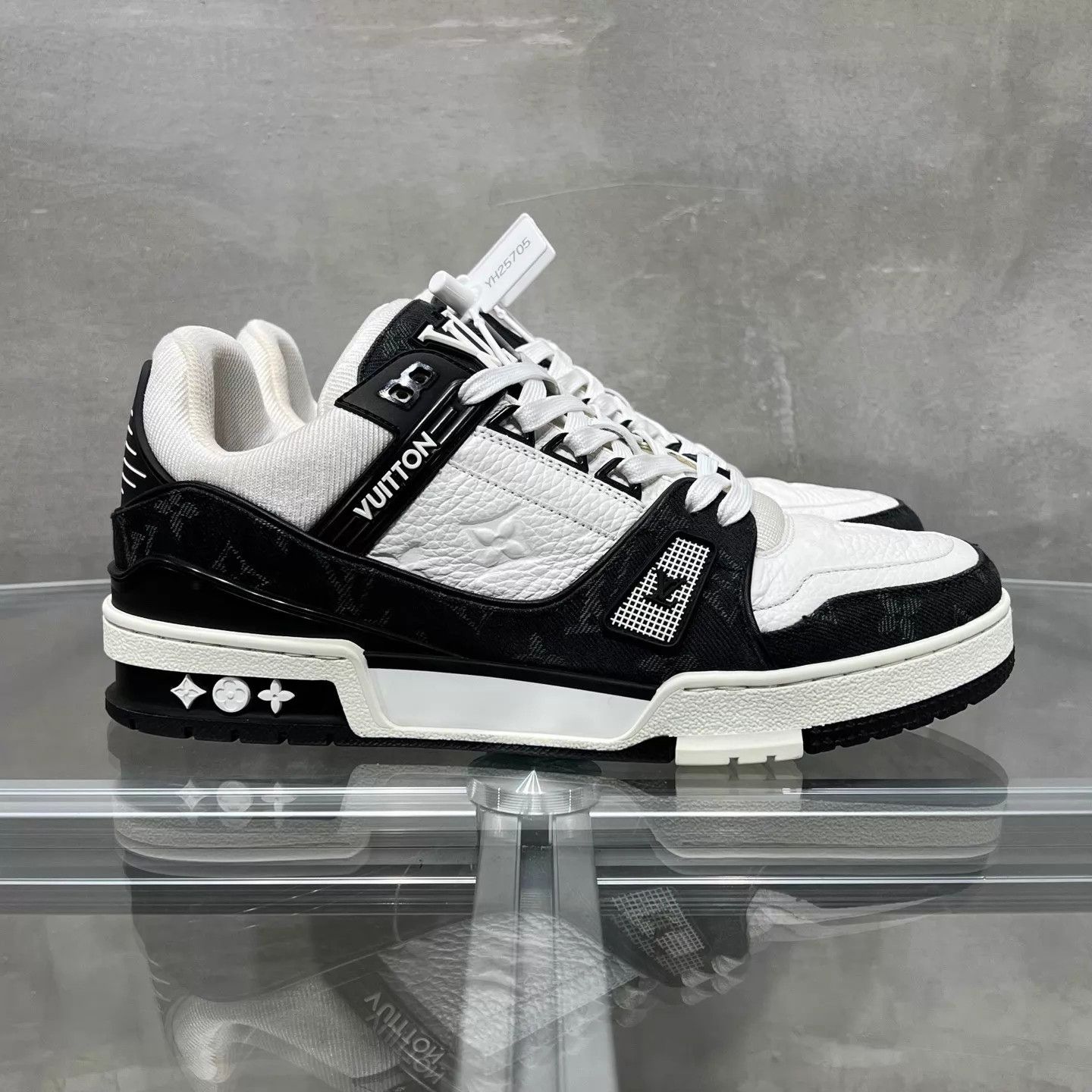Louis Vuitton LV Trainer Black White Denim UK6.5 40.5 Size US 7.5 / EU 40-41 - 4 Thumbnail
