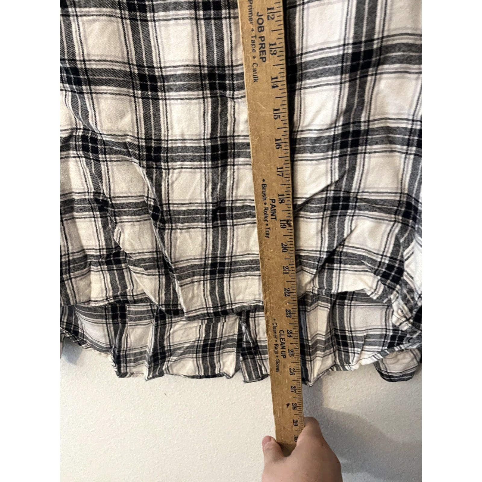 Old Navy Old Navy Blouse Shirt Women’s Multicolor Plaid Button Collar Long Sleeve Size L Tunic Casual Workwear Modern Relaxed Fit 100% Cotton Blend Size L / US 10 / IT 46 - 4 Thumbnail