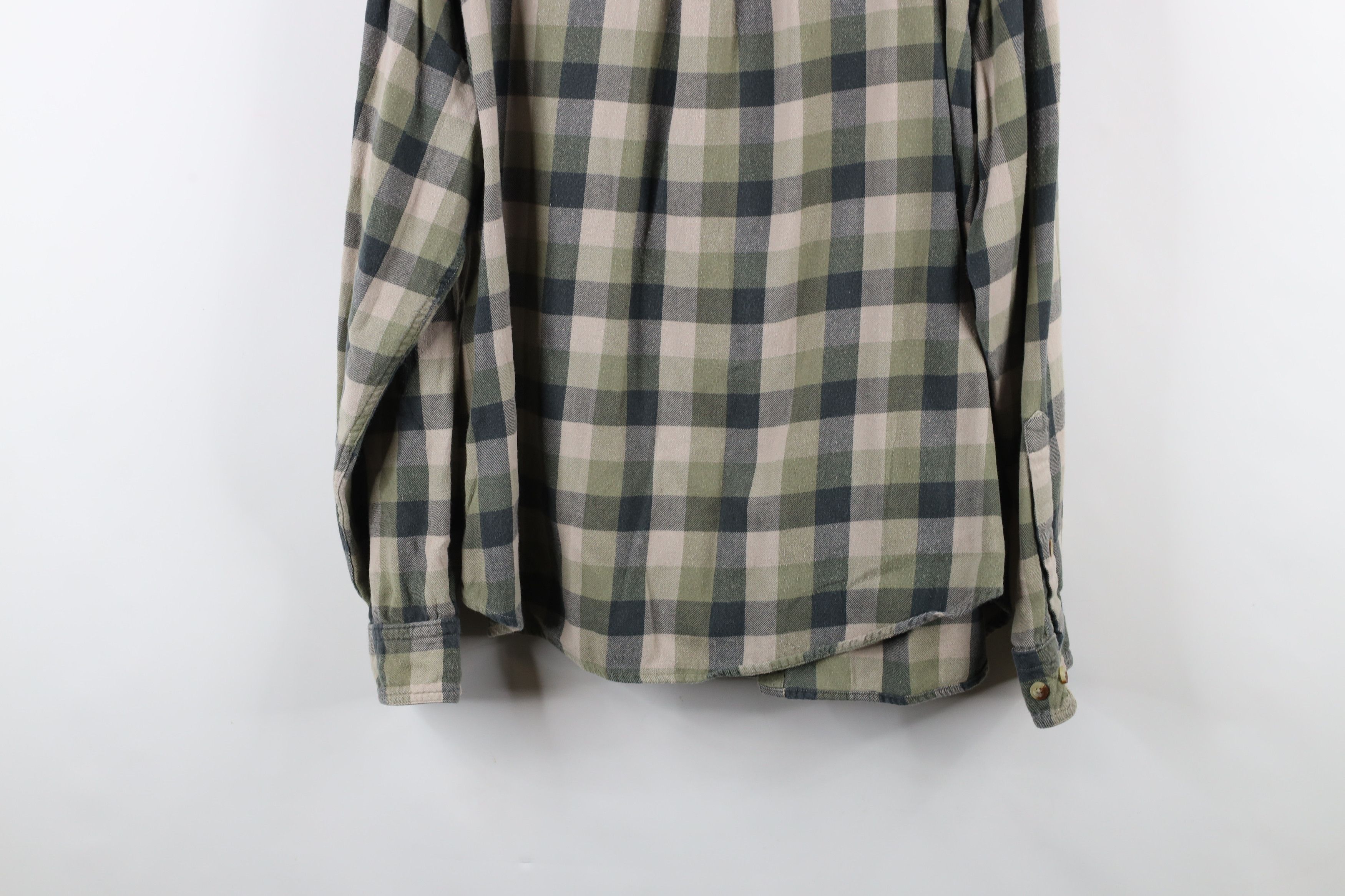 Vintage × Woolrich Woolen Mills Vintage Woolrich Flannel Collared Button Down Shirt Plaid Size US XL / EU 56 / 4 - 12 Thumbnail