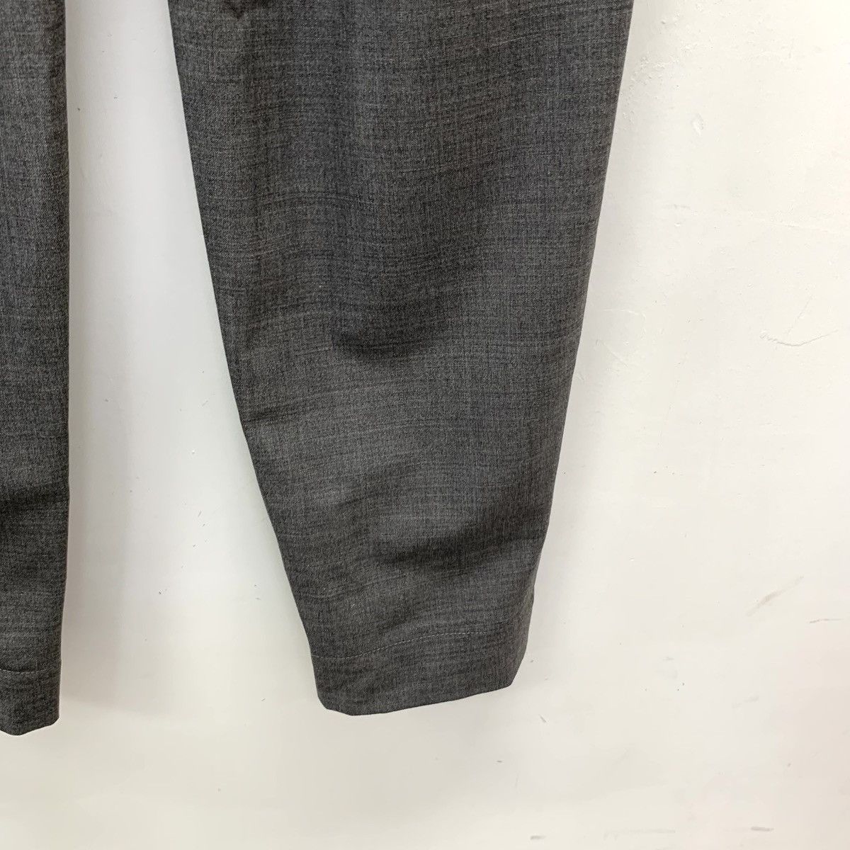 Brunello Cucinelli Brunello Cucinelli Grey Belt Detail Wool Trousers K26WX Size 26" / US 2 / IT 38 - 5 Thumbnail