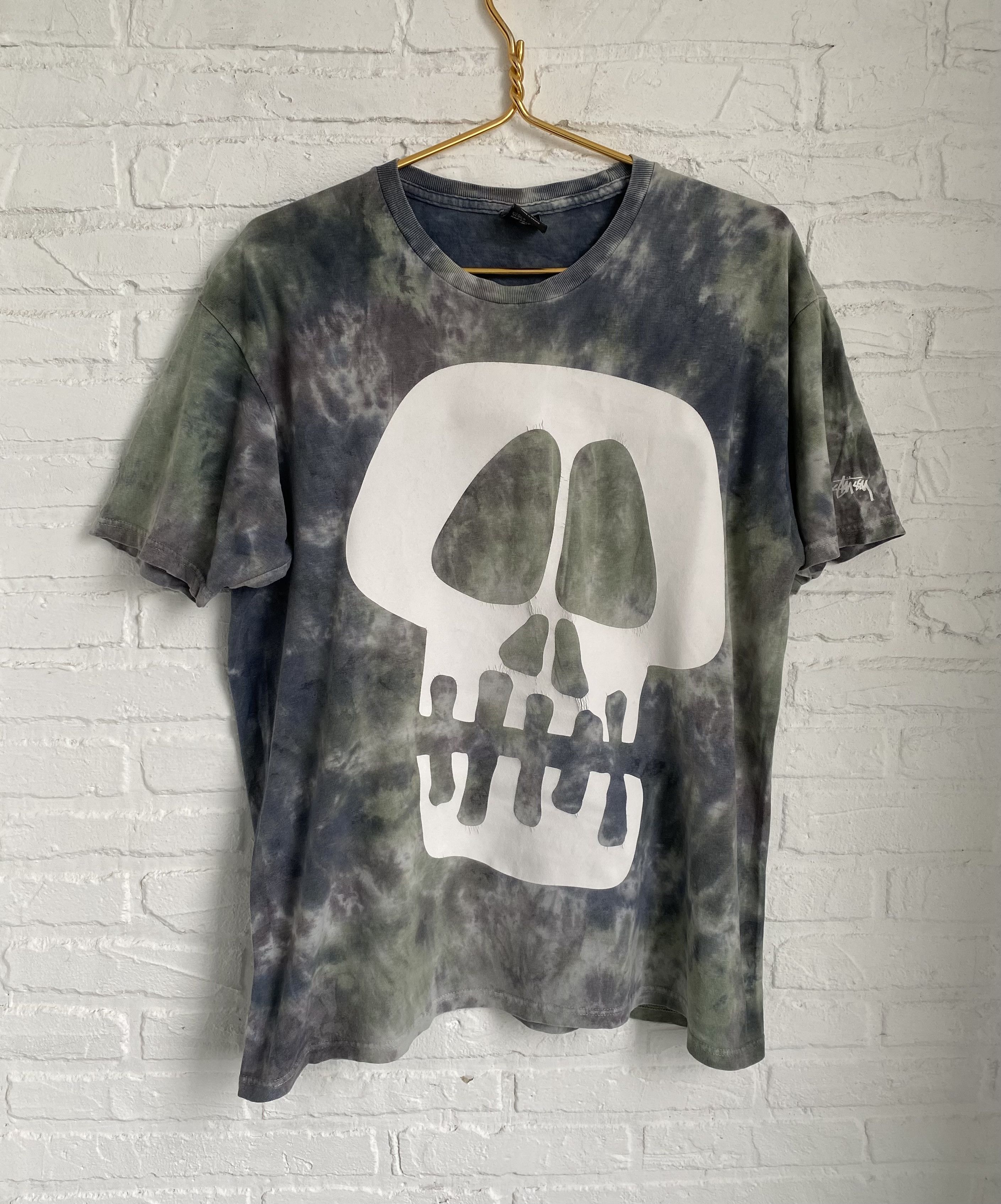 Stussy × Vintage Vintage 2000s Stussy tie dye skull t-shirt Size US L / EU 52-54 / 3 - 1 Thumbnail
