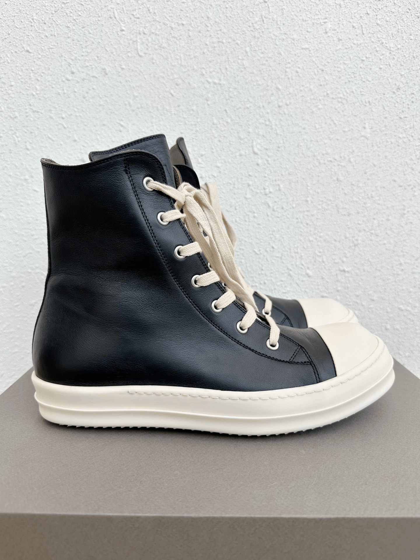 Rick Owens Rick Owens Leather High-Top Black White Size US 9.5 / EU 42-43 - 1 Thumbnail