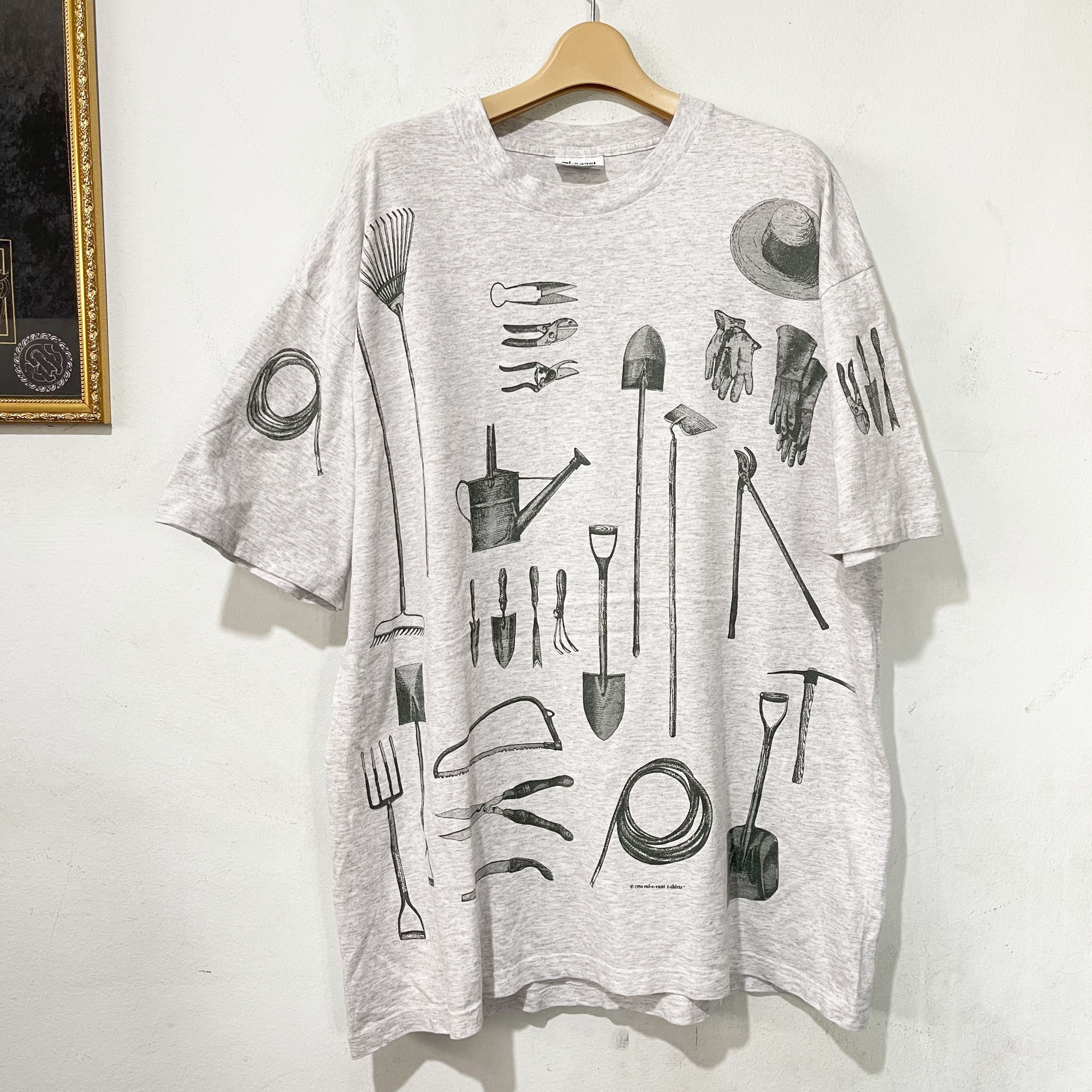 Vintage Vintage 90s Gardening Tools T-Shirt Size US XL / EU 56 / 4 - 1 Thumbnail