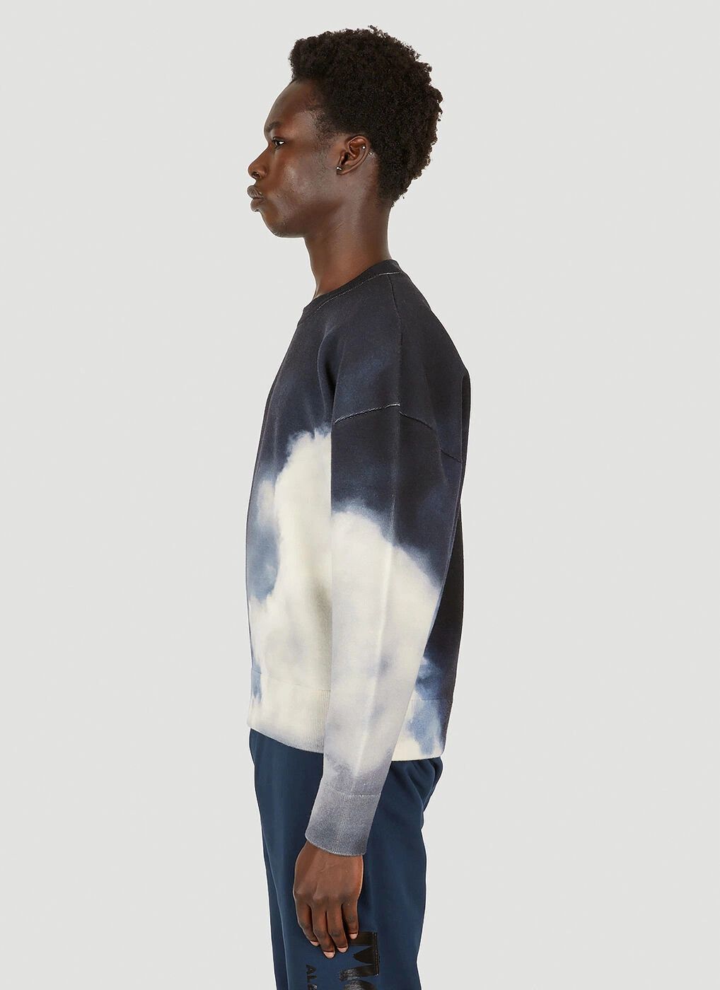 Alexander McQueen o1y1024 Sweater in Midnight Blue/White Size US M / EU 48-50 / 2 - 3 Thumbnail