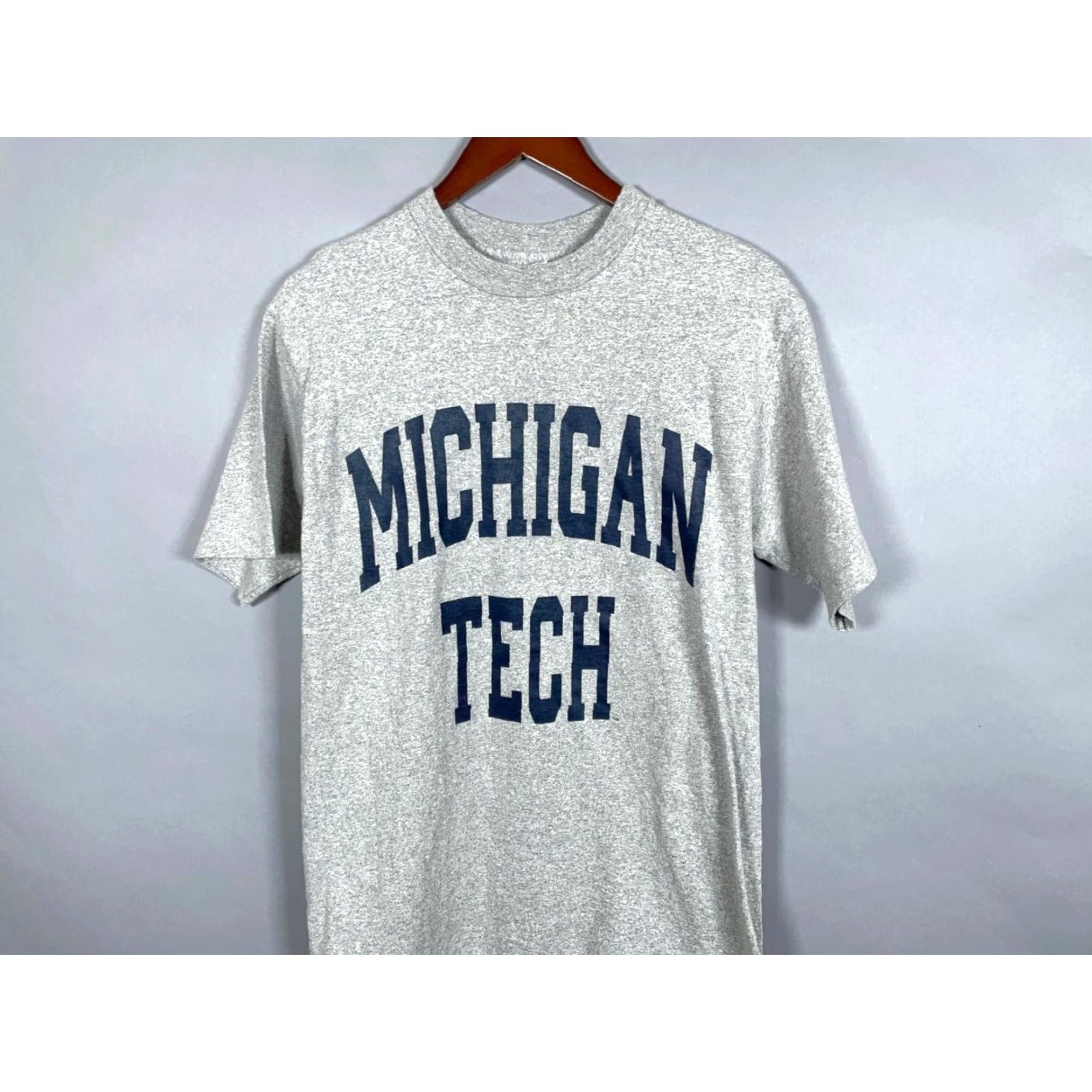Vintage VINTAGE The Cotton Exchange Michigan Tech T-Shirt Shirt Men Medium Gray 90s College University Arch Print Single Stitch Cotton Blend Size US M / EU 48-50 / 2 - 4 Thumbnail