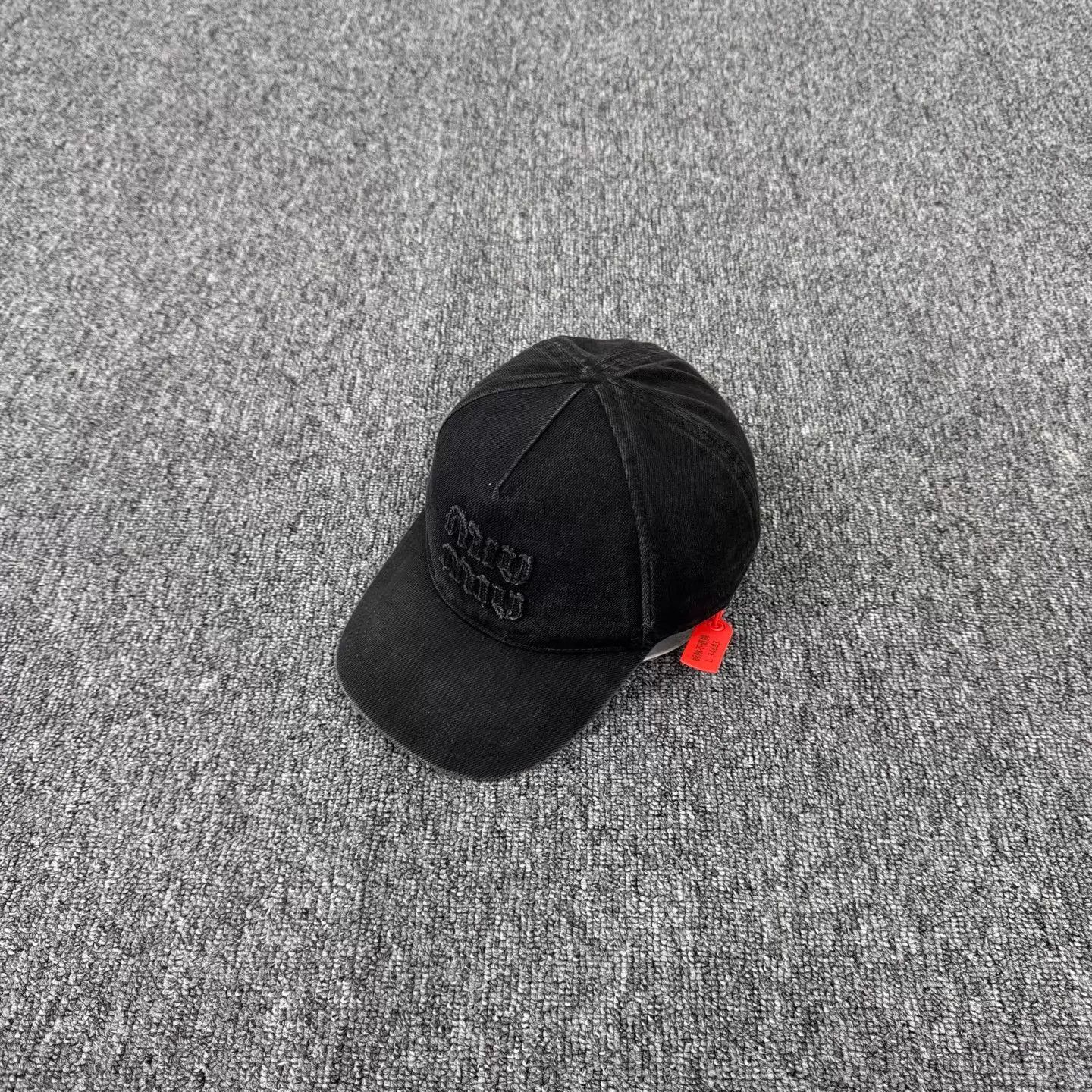 Miu Miu MIU MIU Distressed Patch Logo S 57cm 98 New Cap Size ONE SIZE - 2 Thumbnail
