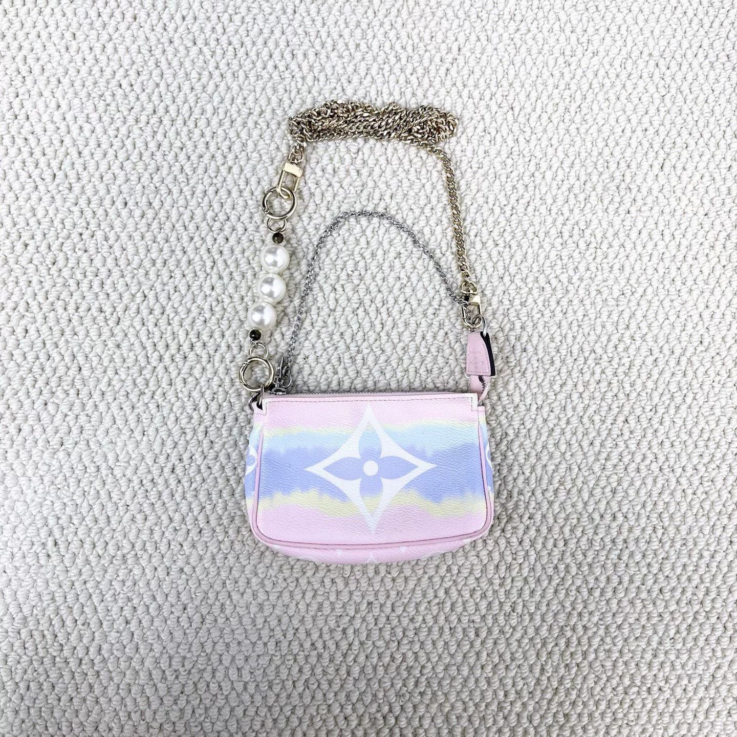 Louis Vuitton Louis Vuitton Escale Rainbow Monogram Bag Size US M / EU 48-50 / 2 - 2 Thumbnail