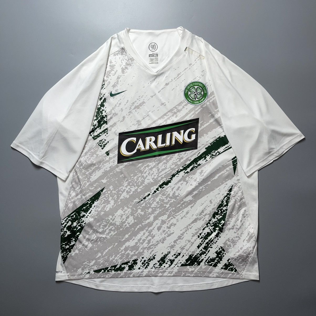 Nike CELTIC NIKE 2007/208 FOOTBALL SOCCER TRAINING JERSEY Size US XL / EU 56 / 4 - 1 Thumbnail