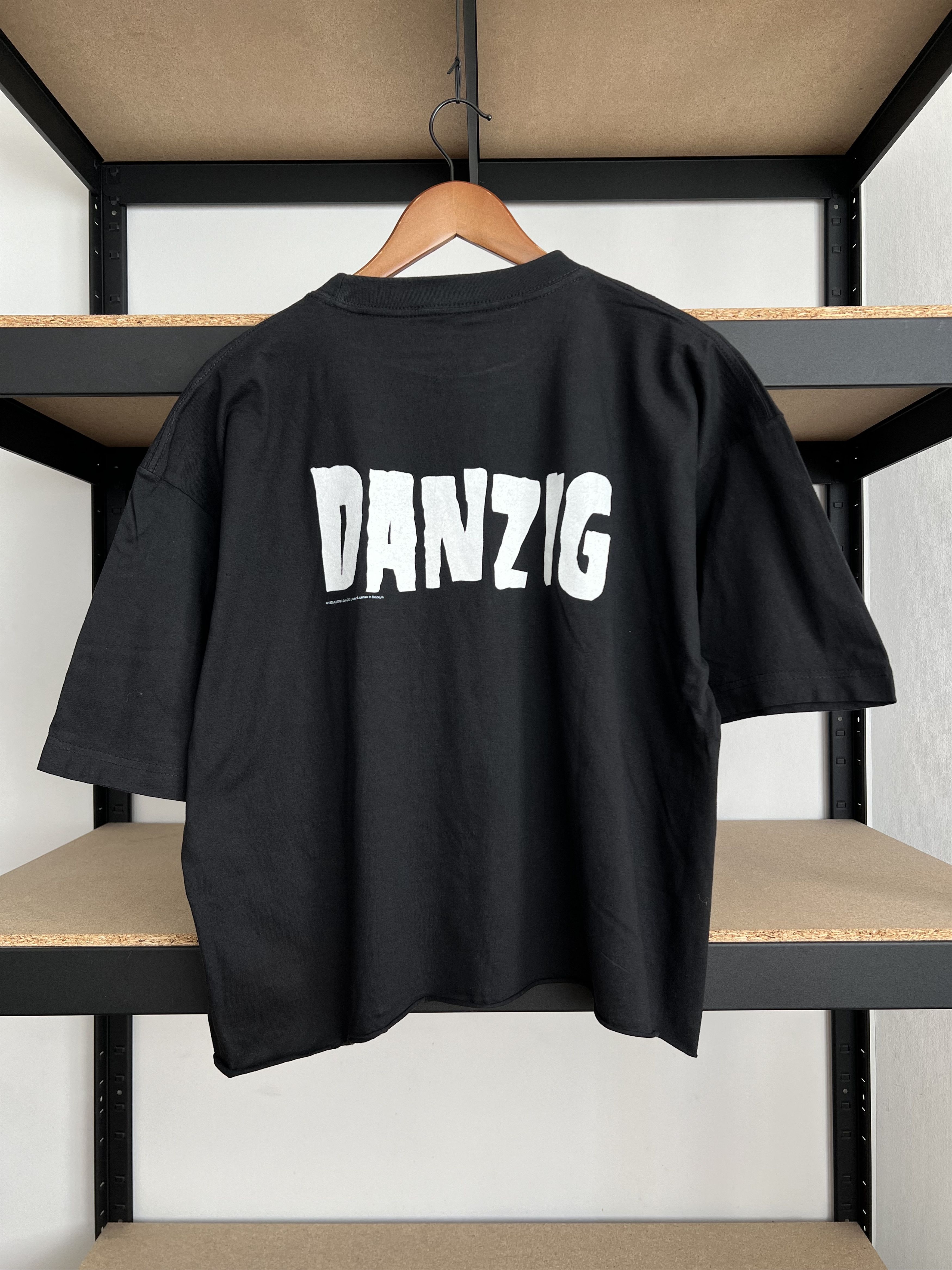 Band Tees Vintage 1995 Danzig Heavy Metal Band Cropped Black T-shirt Size US XL / EU 56 / 4 - 4 Thumbnail