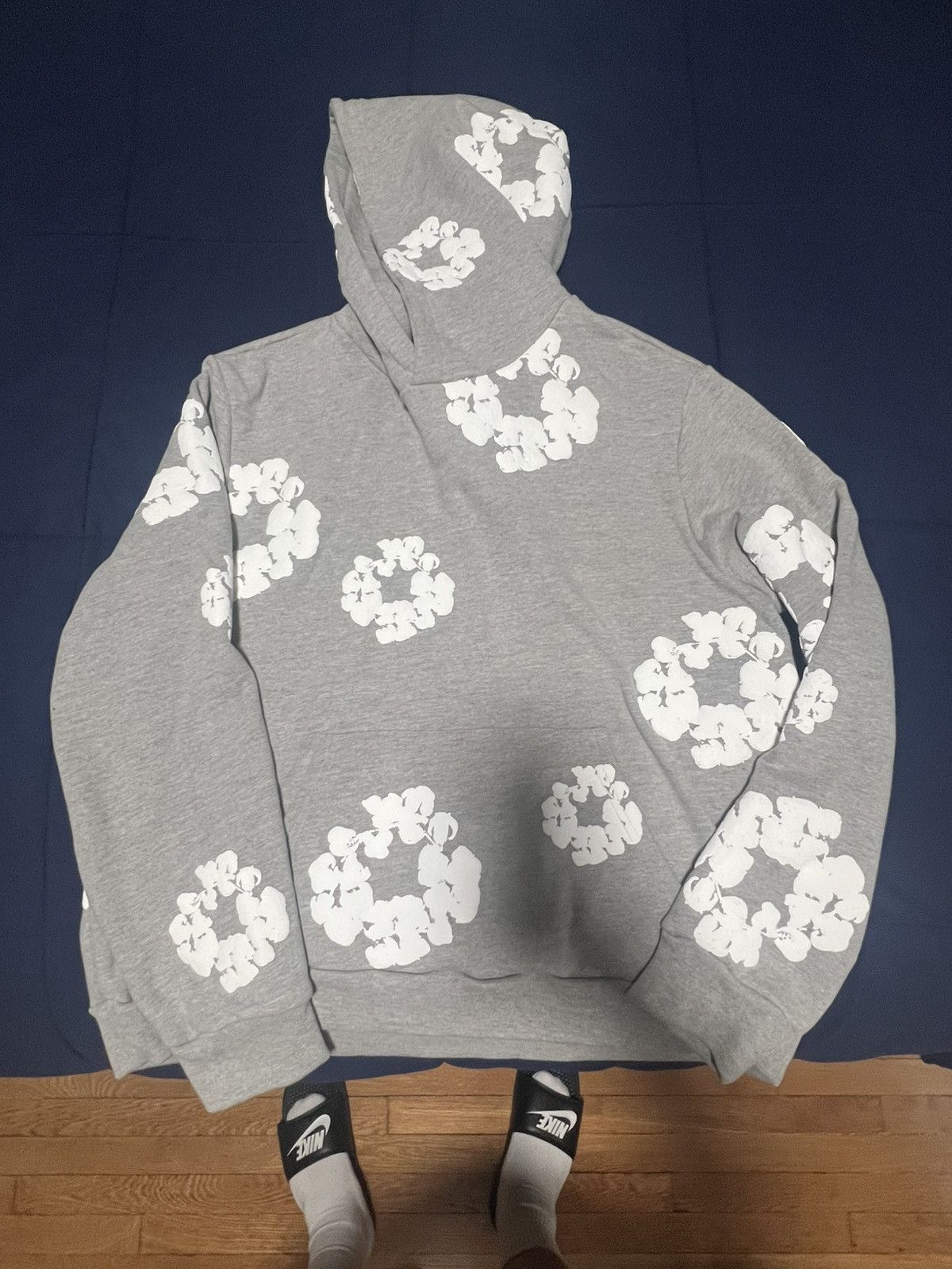 DENIM TEARS Denim Tears The Cotton Wreath Sweatshirt Size US XXL / EU 58 / 5 - 2 Thumbnail