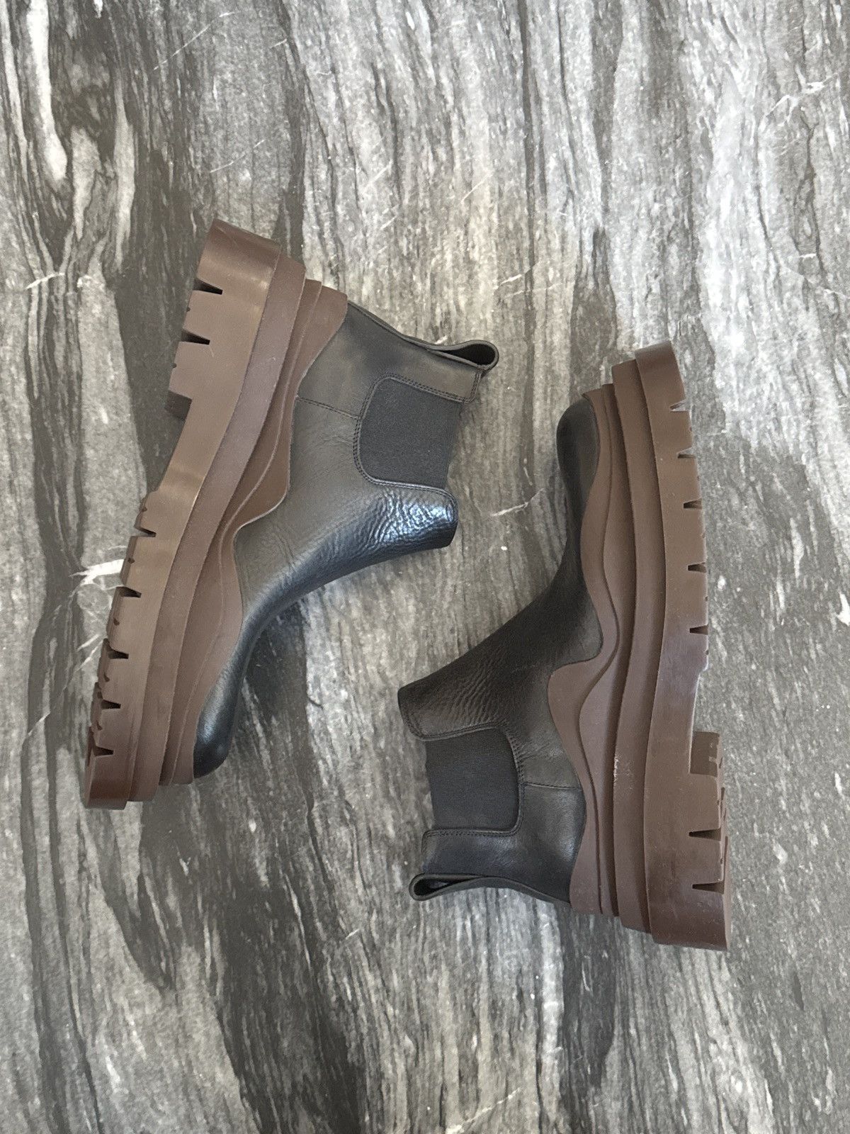 Bottega Veneta Bottega Lug Boot Size US 7 / EU 40 - 1 Thumbnail