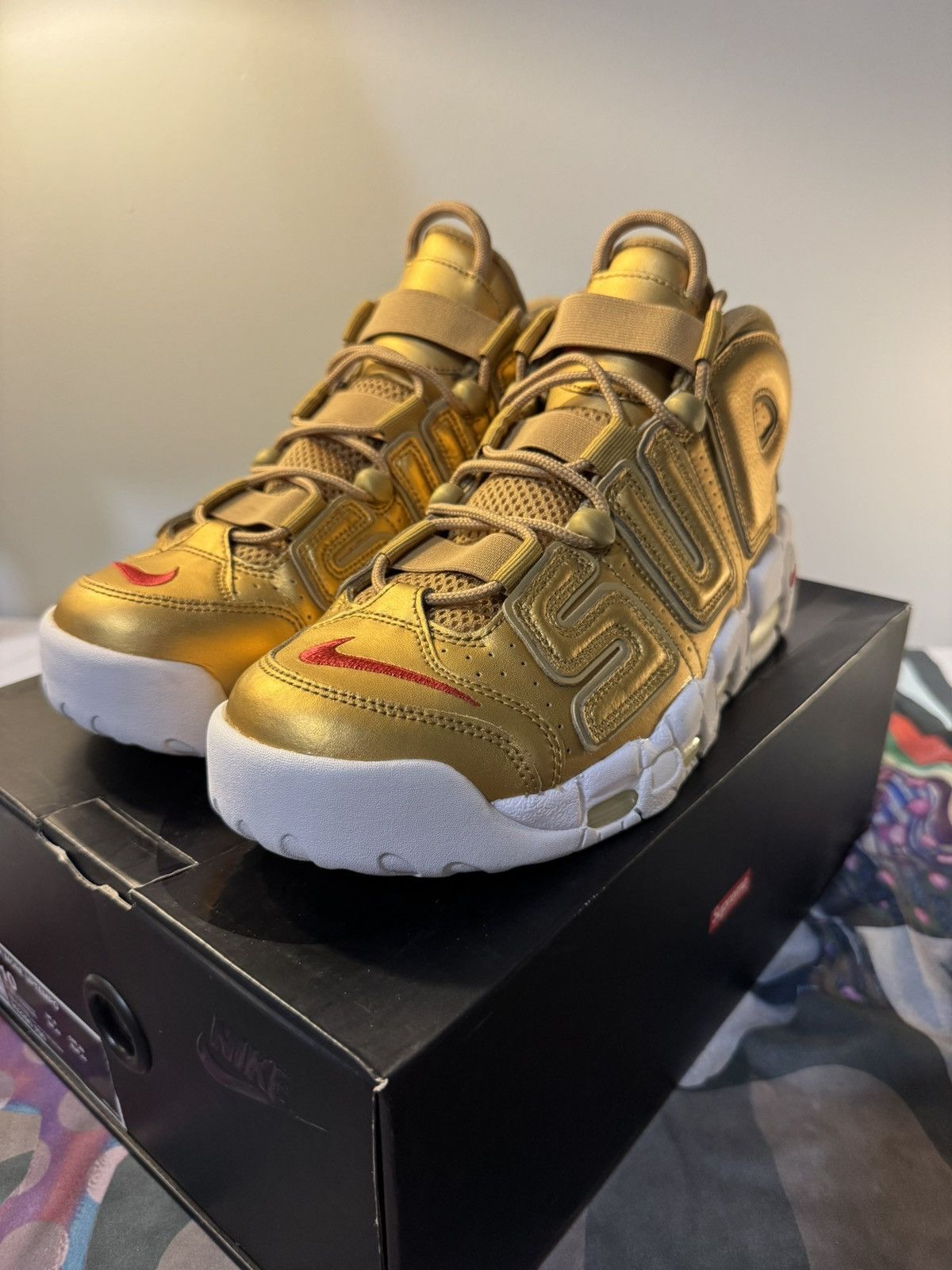 Nike SUPREME UPTEMPO Gold Size US 10 / EU 43 - 2 Thumbnail