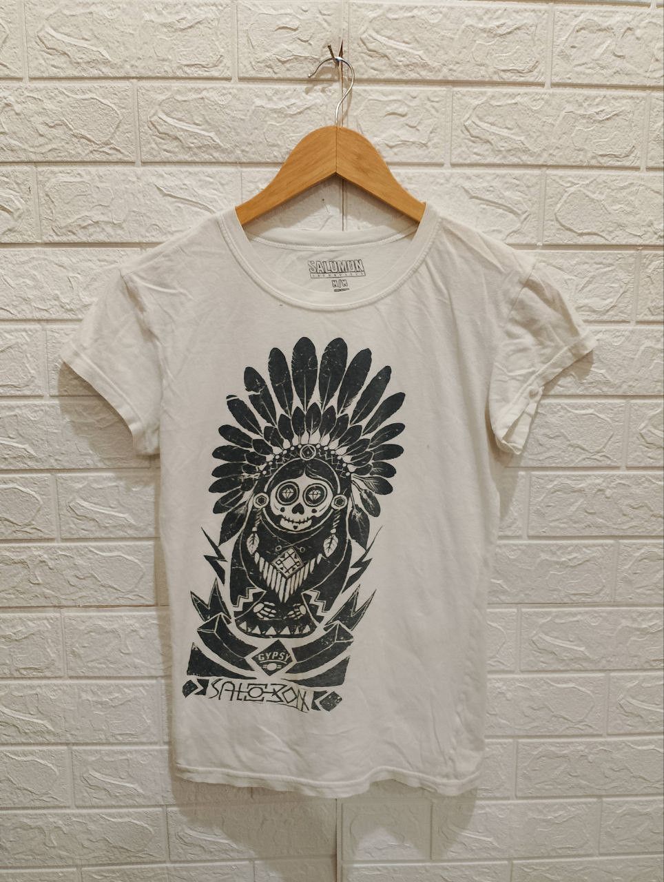 SALOMON Snowboard Made in U.S.A Indian Skull Gypsy Tee