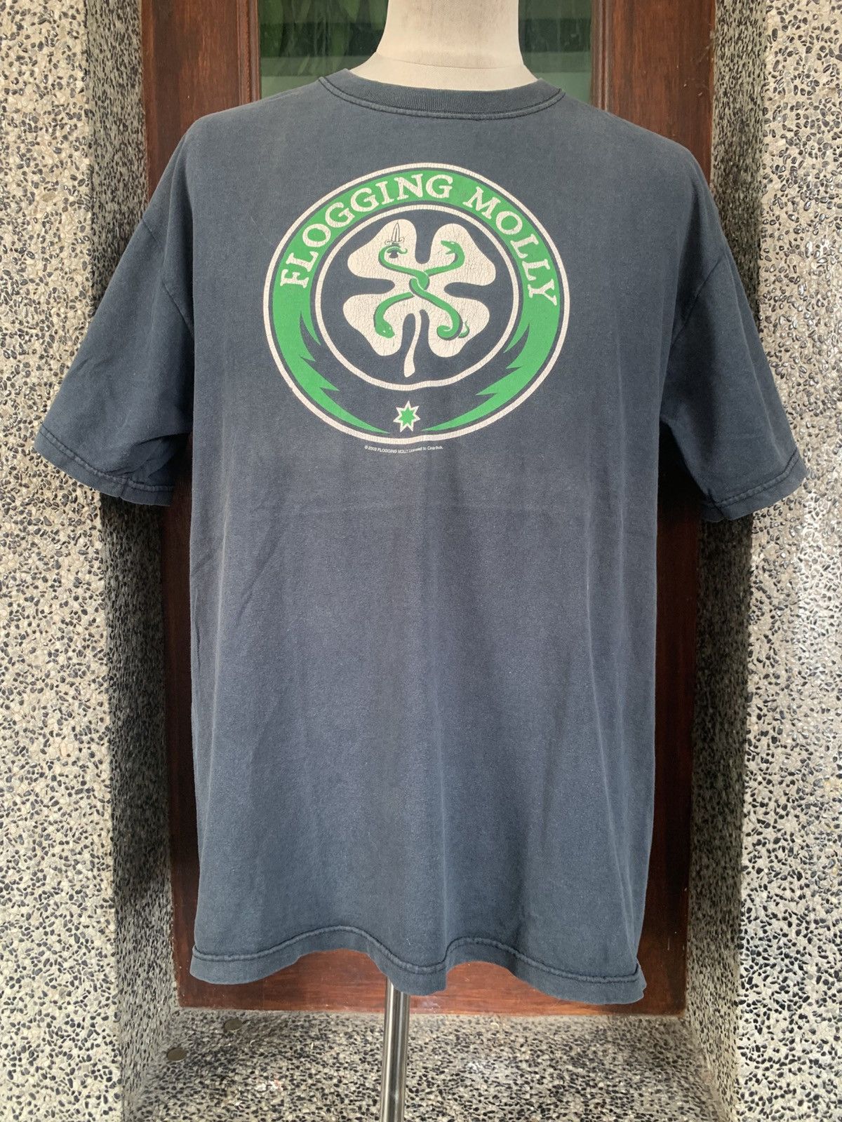 Band Tees × Vintage Vintage 2003 Logging Molly Punk Rock Band T shirt Size US L / EU 52-54 / 3 - 1 Thumbnail