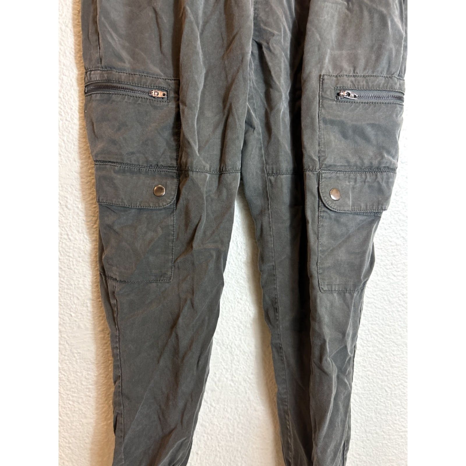Banana Republic Banana Republic Lyocell Cargo Pants Women’s XS Petite Army Green 28x25 Size 26" / US 2 / IT 38 - 3 Thumbnail
