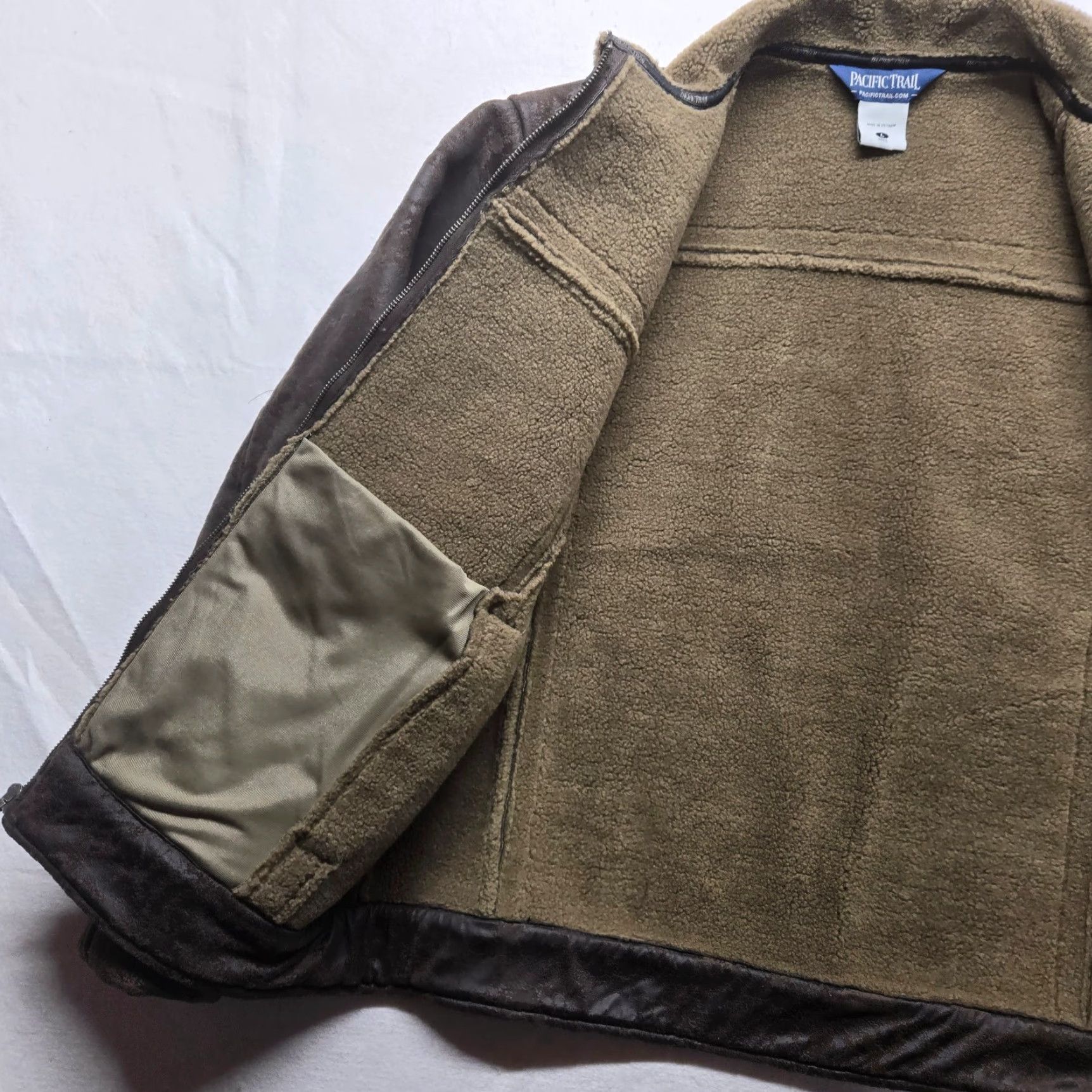 Vintage VINTAGE Pacific Trail Jacket Mens L Brown Lined 90s Outdoor Casual Full Zip Short Jacket Size US L / EU 52-54 / 3 - 6 Thumbnail