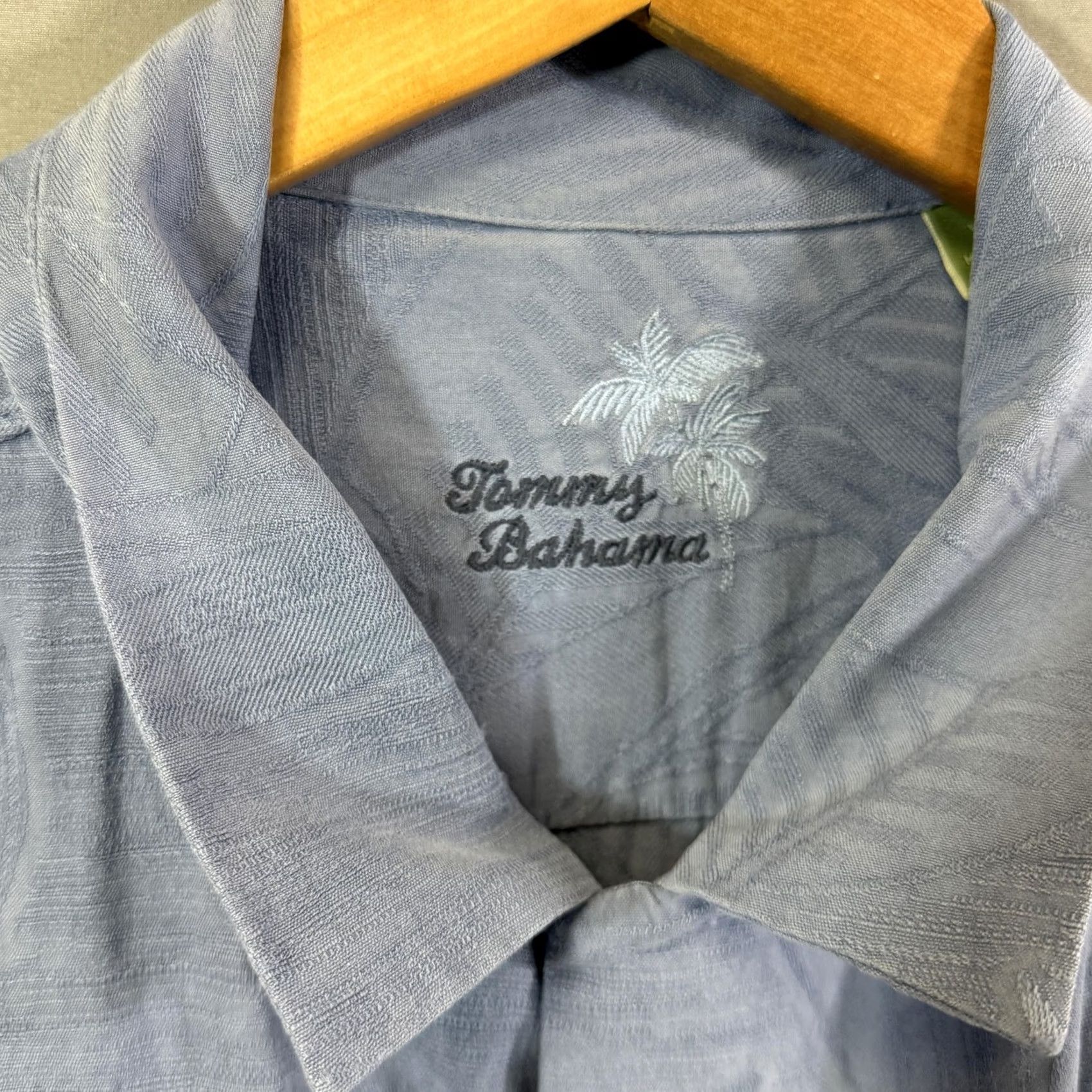Tommy Bahama VINTAGE Tommy Bahama Shirt Mens XL Blue Silk Button-Up Camp Pocket Palm Leaf Size US XL / EU 56 / 4 - 3 Thumbnail
