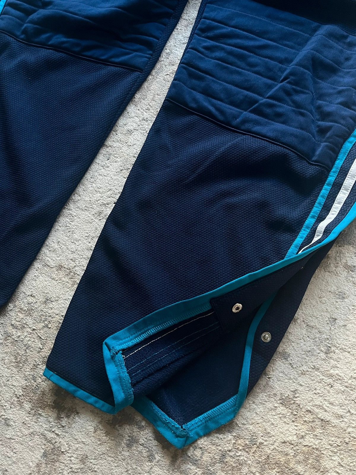 Adidas Adidas Double Knee Sz M Vintage Three Stripes 1990s Size US 33 - 5 Thumbnail