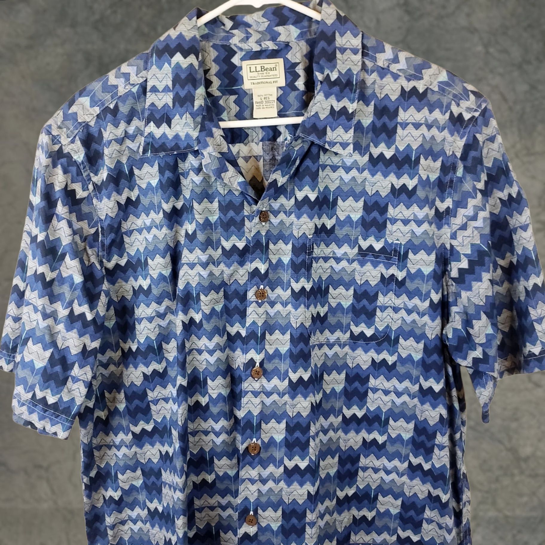 Vintage VINTAGE L.L. Bean Shirt Mens Large Button-Down Traditional Fit Blue Geometric Cotton S Slv Size US L / EU 52-54 / 3 - 1 Thumbnail