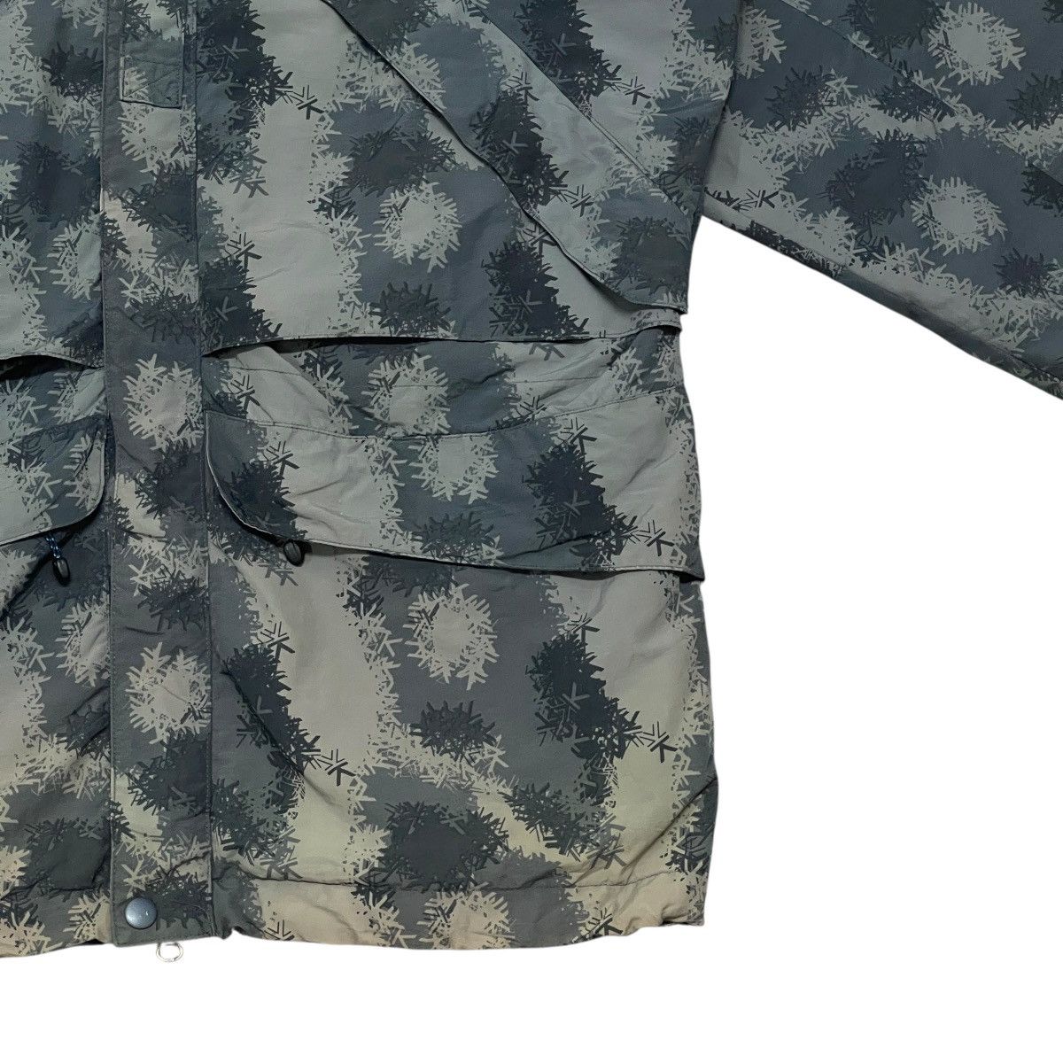 Karrimor Vtg Karrimor Camouflage Hooded Gorpcore WindbreakerJacket Size US XL / EU 56 / 4 - 4 Thumbnail