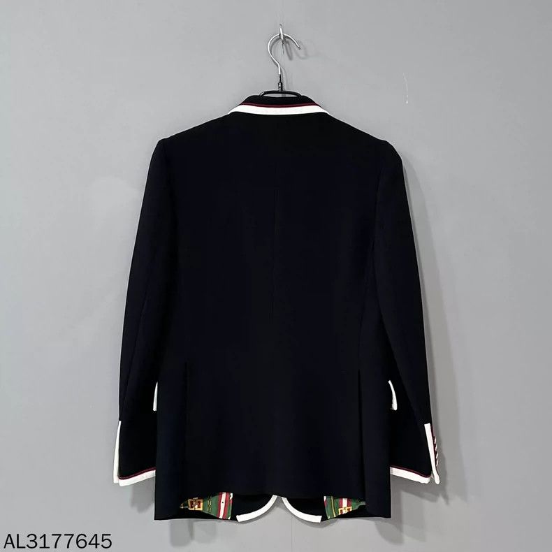 Gucci Gucci Black suit 2501-Nextarrow Size 42R - 4 Thumbnail