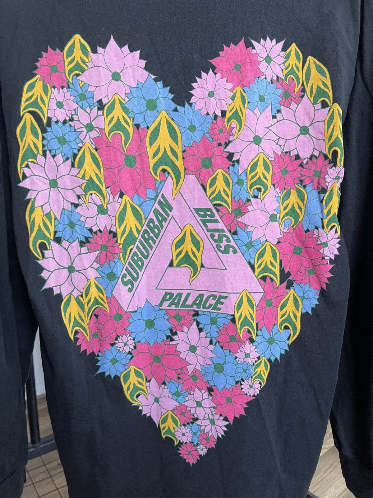 Palace Palace Suburban Peace And Love Long Sleeve T-Shirt Tee Size US S / EU 44-46 / 1 - 4 Thumbnail
