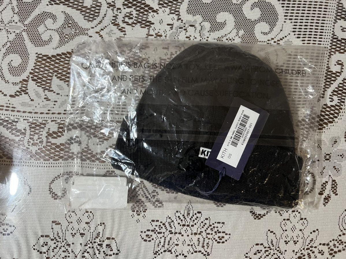 BMW × Kith Kith for BMW Rondel Classic Beanie Black Cuffed Acrylic Hat Size ONE SIZE - 8 Thumbnail