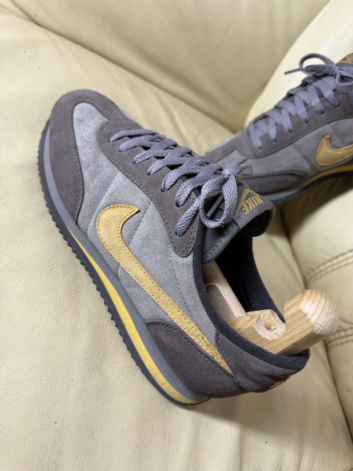 Nike Vibtage Nike Suede Sneackers Y2K RARE Size US 9.5 / EU 42-43 - 2 Thumbnail