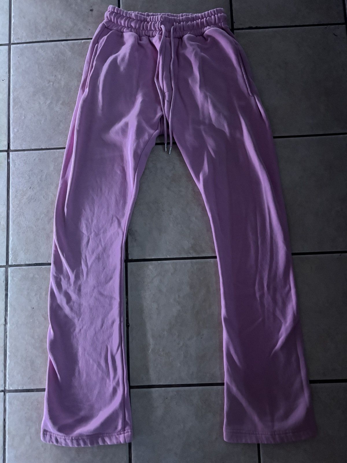Other Pink stacked sweatpants Size US 27 - 1 Thumbnail