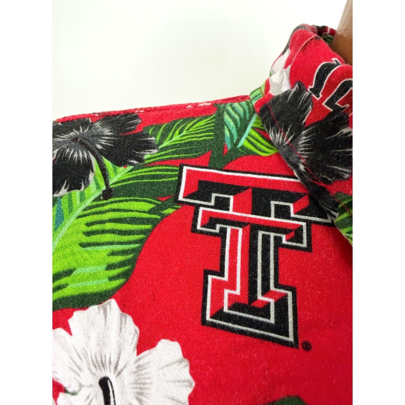 Vintage Texas Tech Hawaiian Shirt Men L Red Raiders College Football Rayon Size US L / EU 52-54 / 3 - 4 Thumbnail