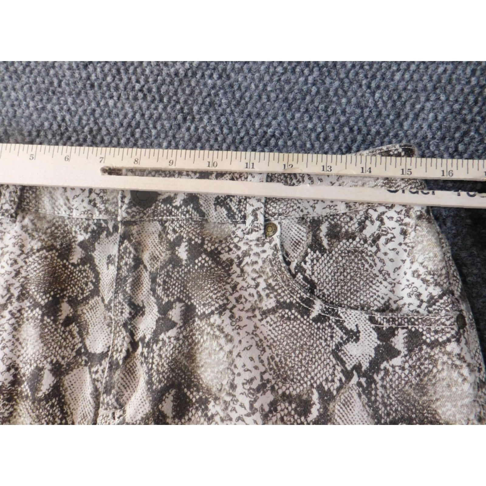 Vintage Chico's Skirt A-Line Women 0 Beige Animal Print Snake Brand: Chico's Size 0 Knee Length Ruffle Lined Size 25" / US 0 / IT 36 - 6 Thumbnail