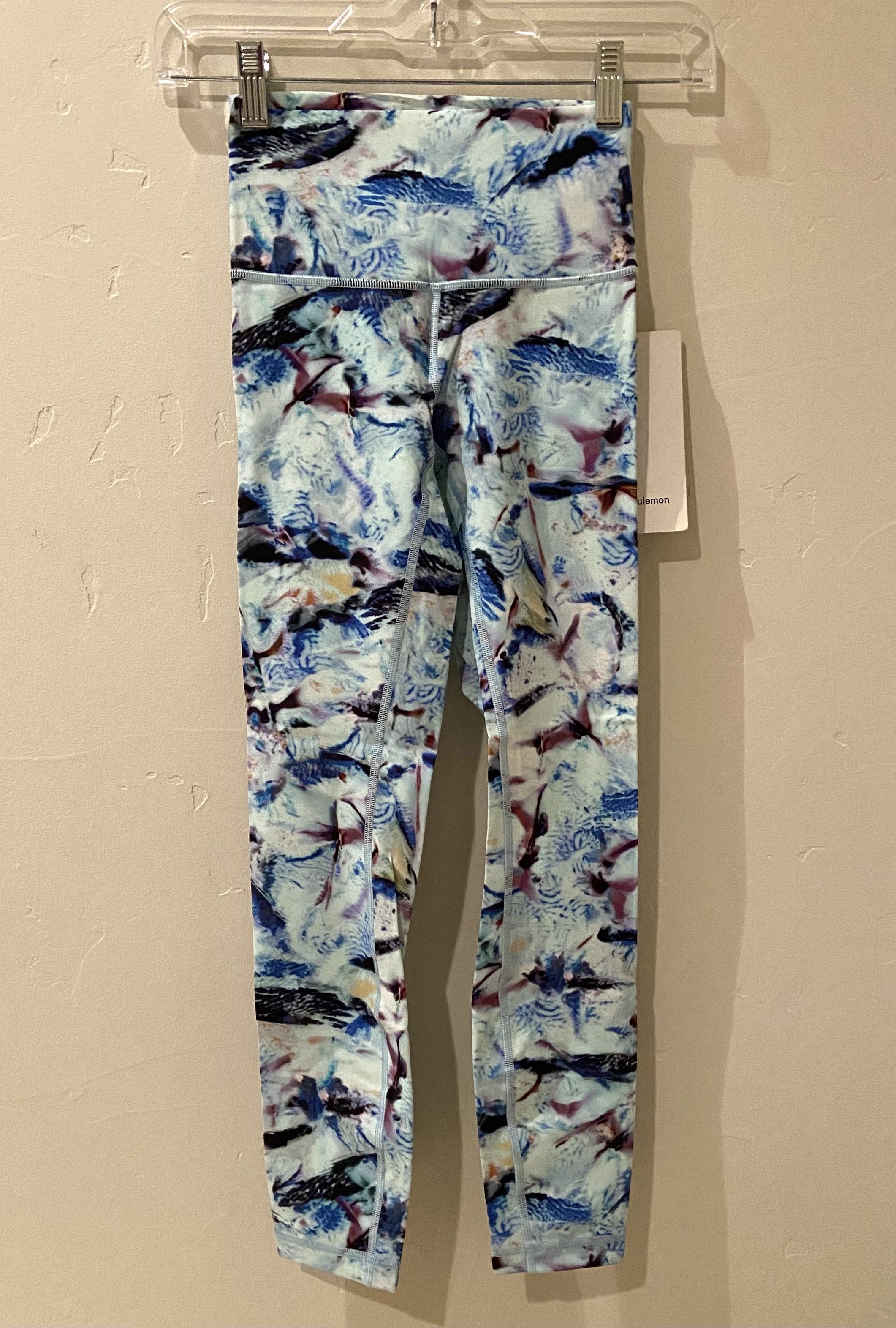 Lululemon NWT, RARE Lululemon Wunder Under - Exposure Multi - Size 2 Size 26" / US 2 / IT 38 - 1 Thumbnail