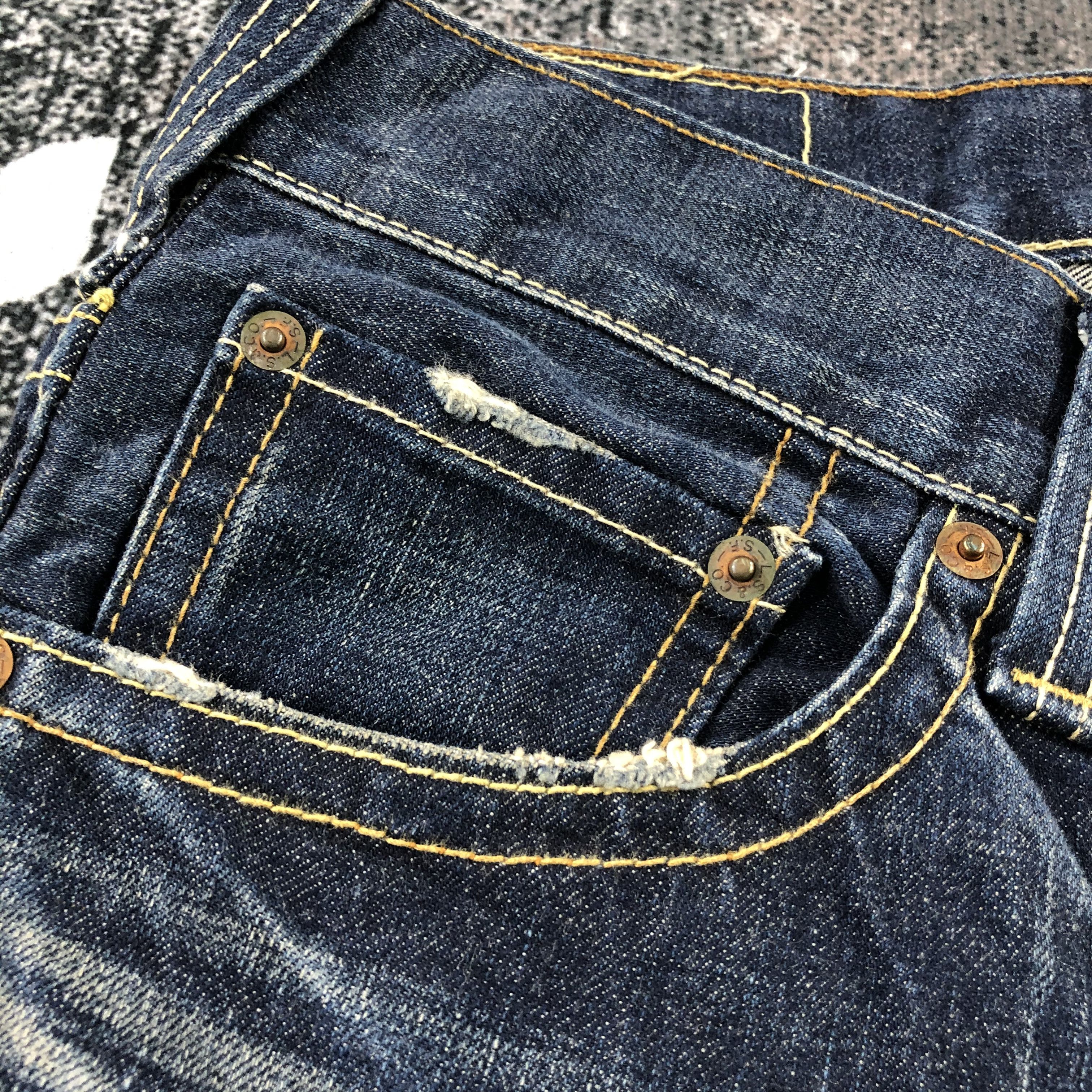 Levi's Vintage Levis 708 Cargo Jeans Multi Pocket Denim KJ827 Size US 32 / EU 48 - 9 Thumbnail