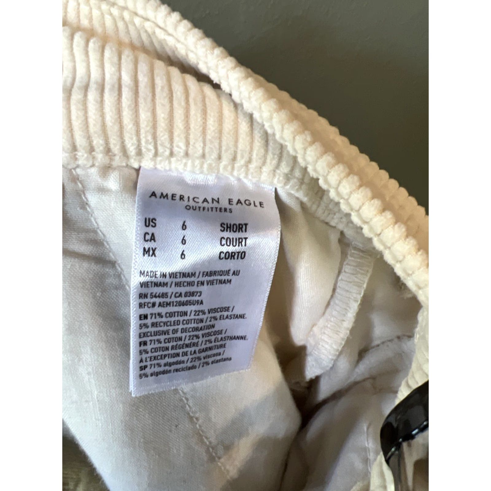 American Eagle Outfitters American Eagle Outfitters Corduroy Pants Womens Size 6 Ivory White Flare Leg Pockets Zipper Button | Classic Fit | Wide Leg | Cotton | Regular? Size 28" / US 6 / IT 42 - 4 Thumbnail