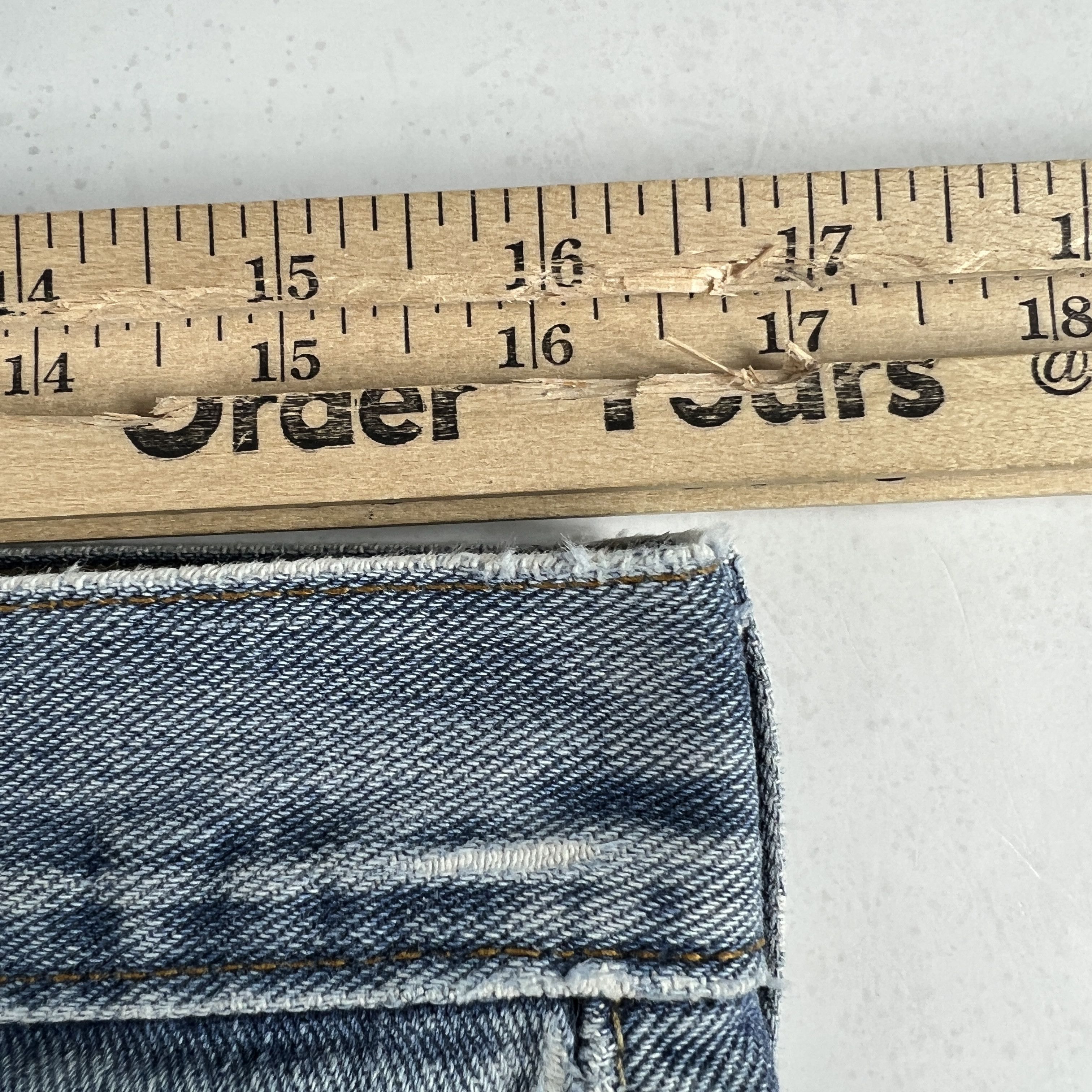 Levi's × Vintage Y2K Levi's Jeans 505 Straight Blue Faded Cotton Denim Size US 33 - 24 Thumbnail