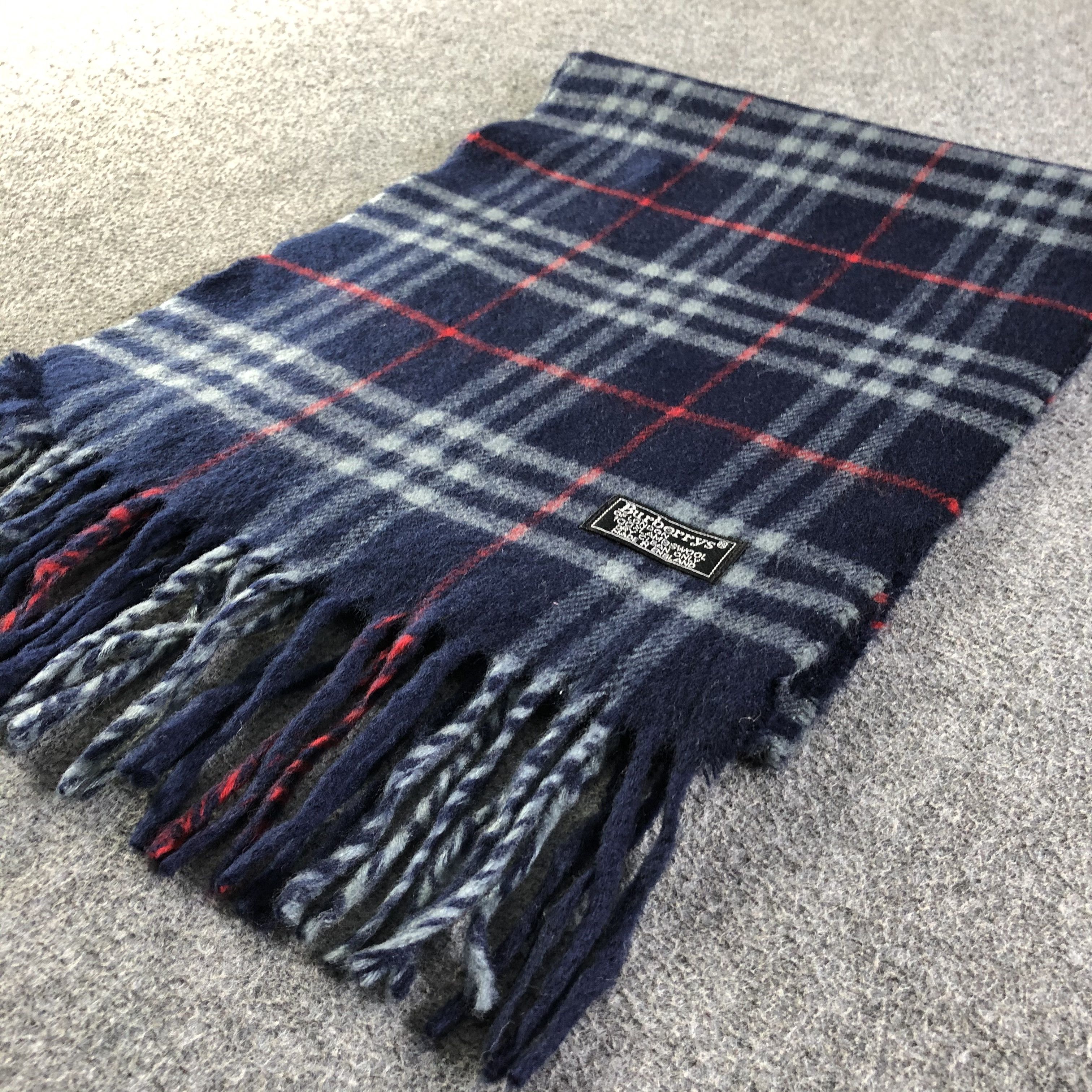 Burberry Burberry Scarf / Muffler / Neckwear P613 Size ONE SIZE - 4 Thumbnail