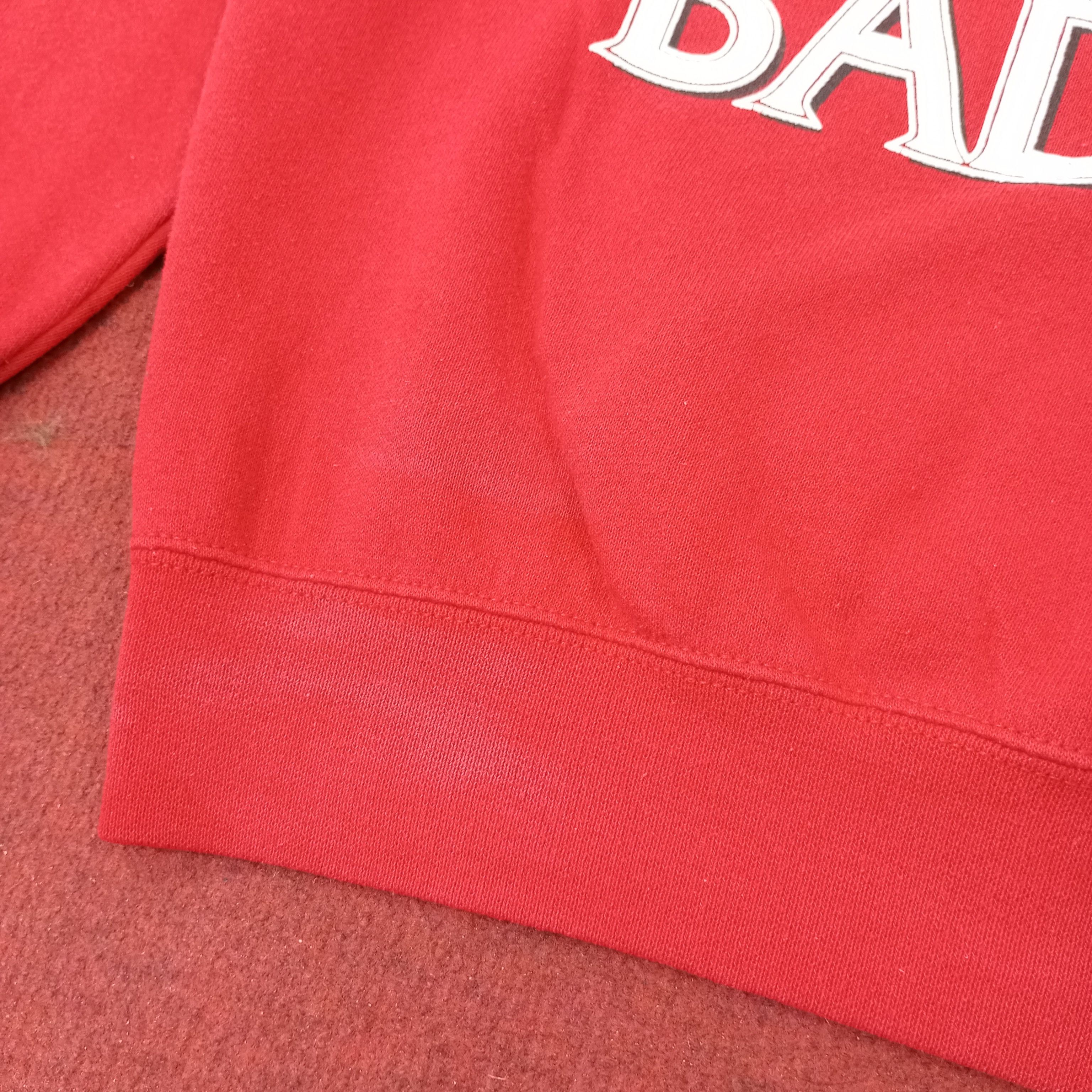 Vintage Wisconsin Badgers Football University Sweatshirt c243n18 Size US L / EU 52-54 / 3 - 4 Thumbnail