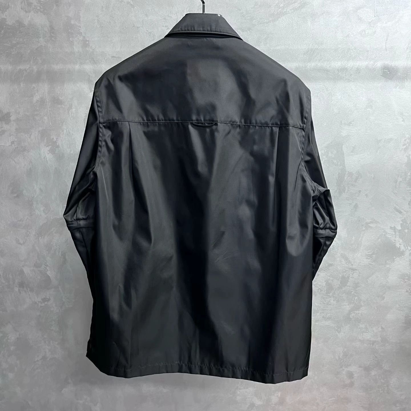 Prada prada black loose long sleeve shirt Size US S / EU 44-46 / 1 - 5 Thumbnail