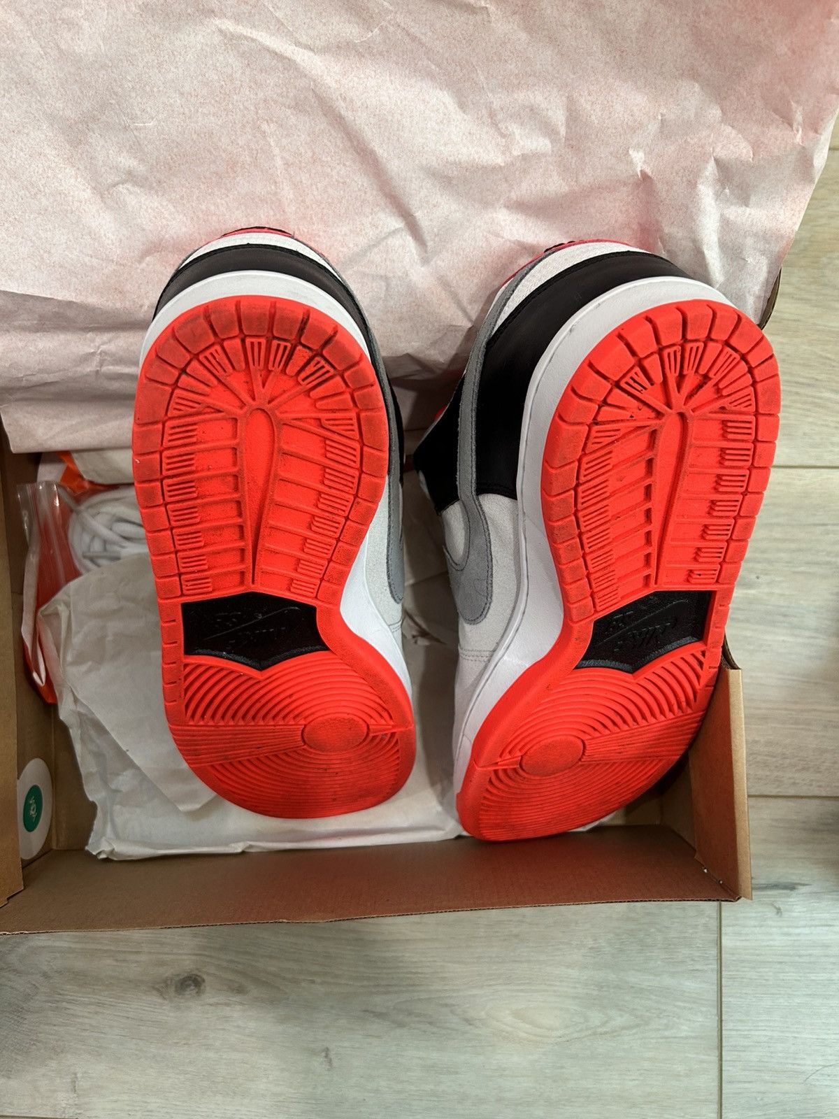 Nike Nike Dunk Low SB ‘AM 90 Infrared’ Size 10 Size US 10 / EU 43 - 5 Thumbnail